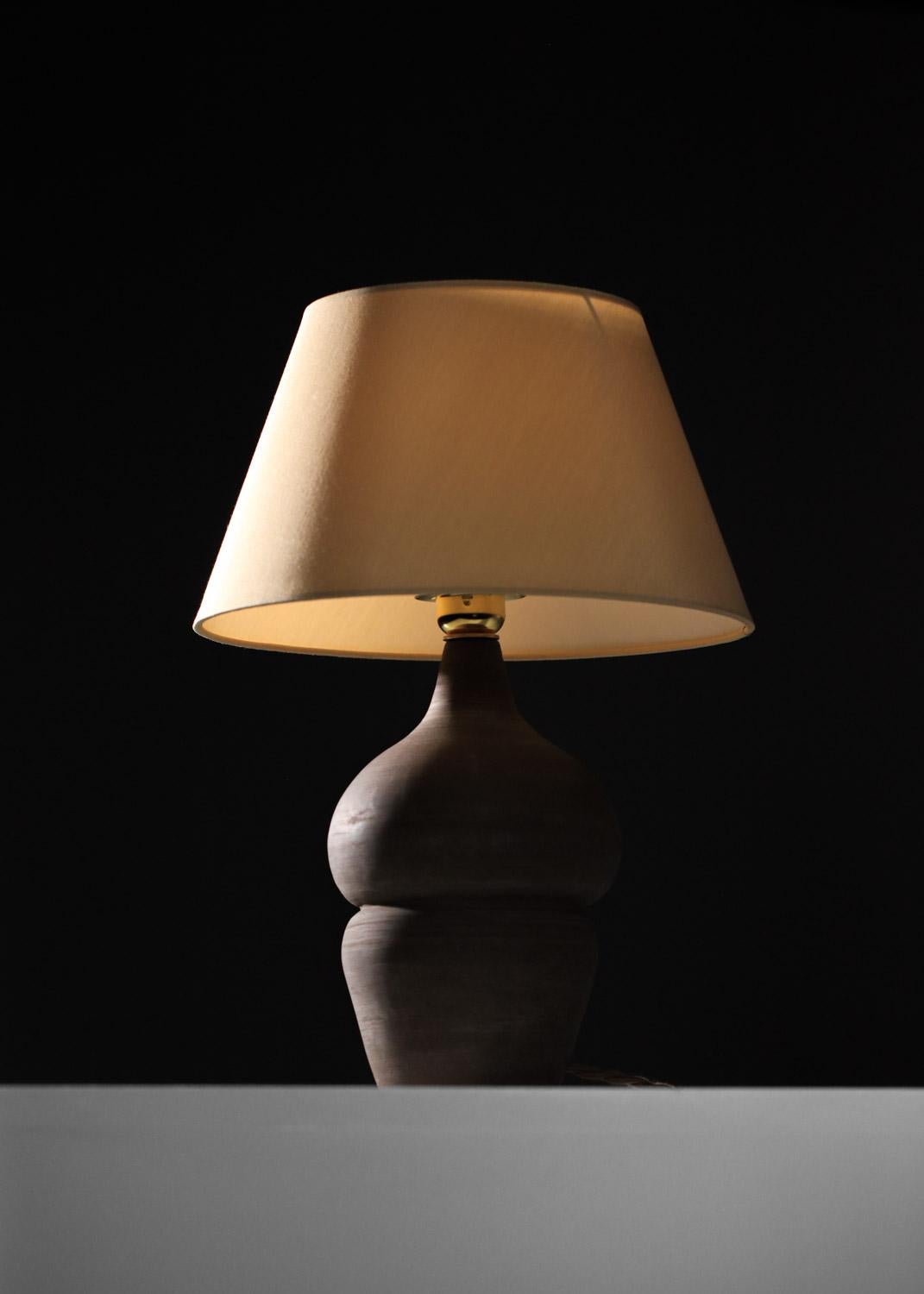 Lamp in ceramic and black chamotte stoneware by Katia Mihaylova For Sale 1