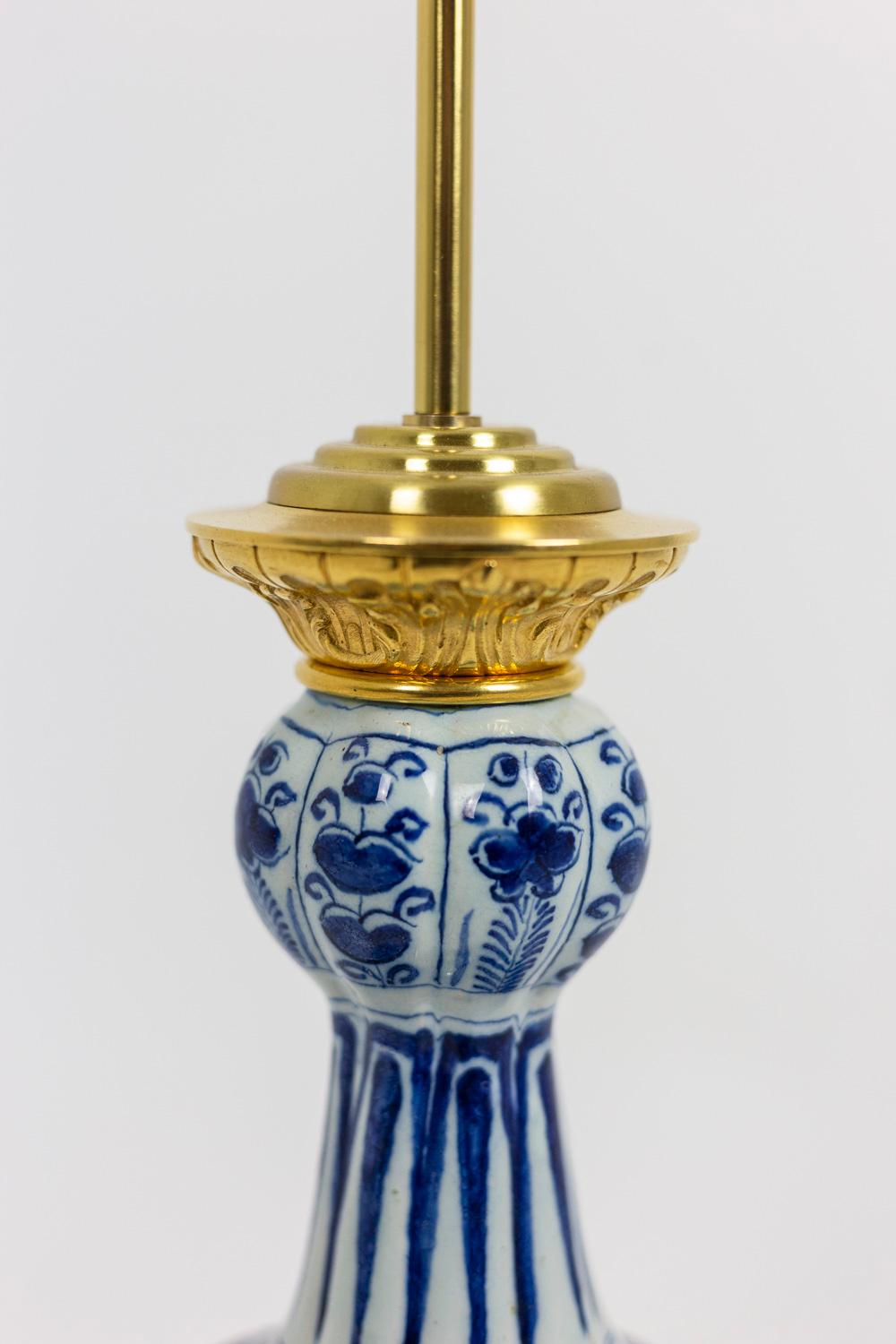 Lamp in Delft Earthenware and Gilt Bronze, 19th Century For Sale 1