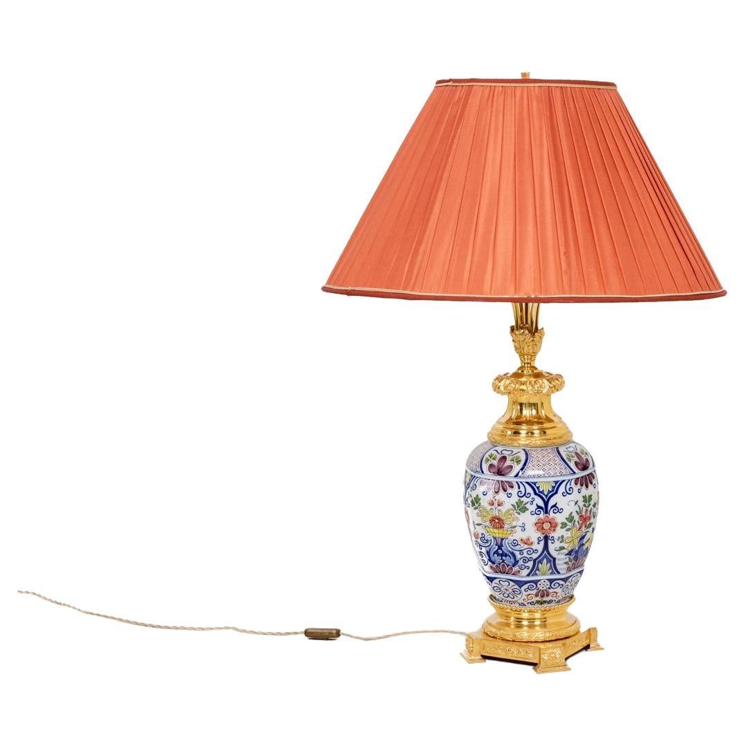 Lamp in earthenware of Delft, nineteenth century For Sale