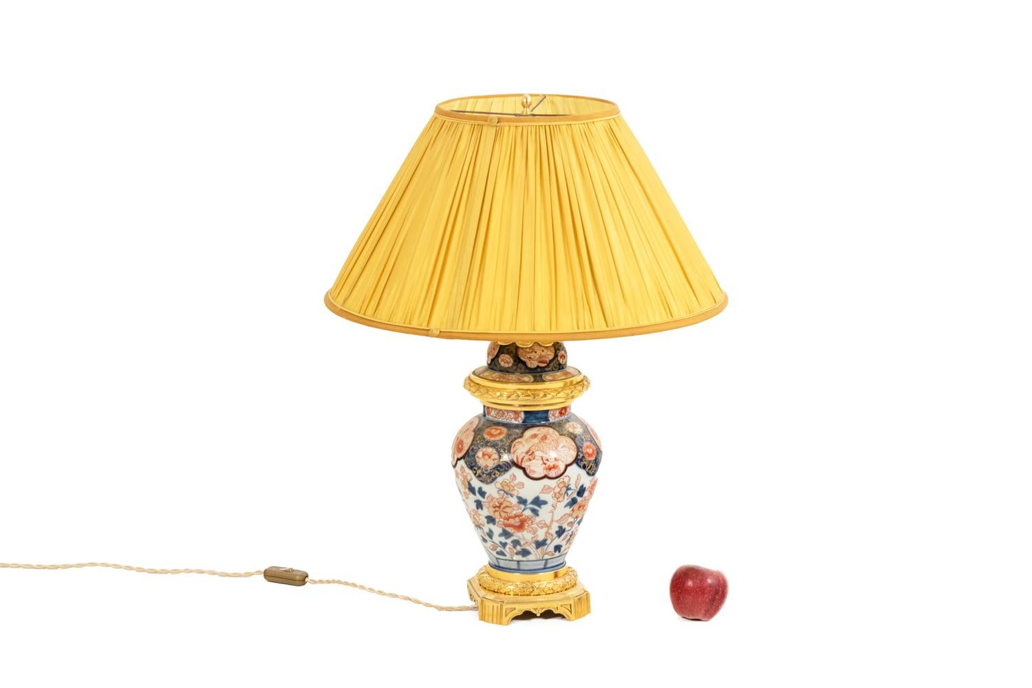 Lampe aus Imari-Porzellan und vergoldeter Bronze, um 1880 im Angebot 9