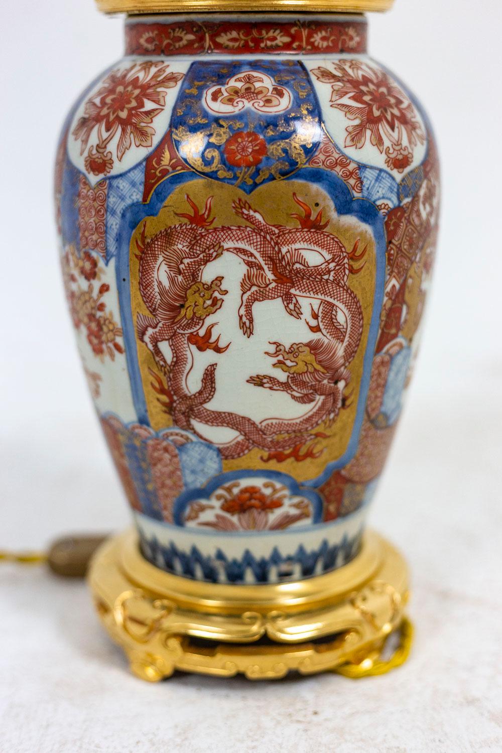 Lamp in Imari Porcelain and Gilt Bronze, circa 1880 In Good Condition For Sale In Saint-Ouen, FR