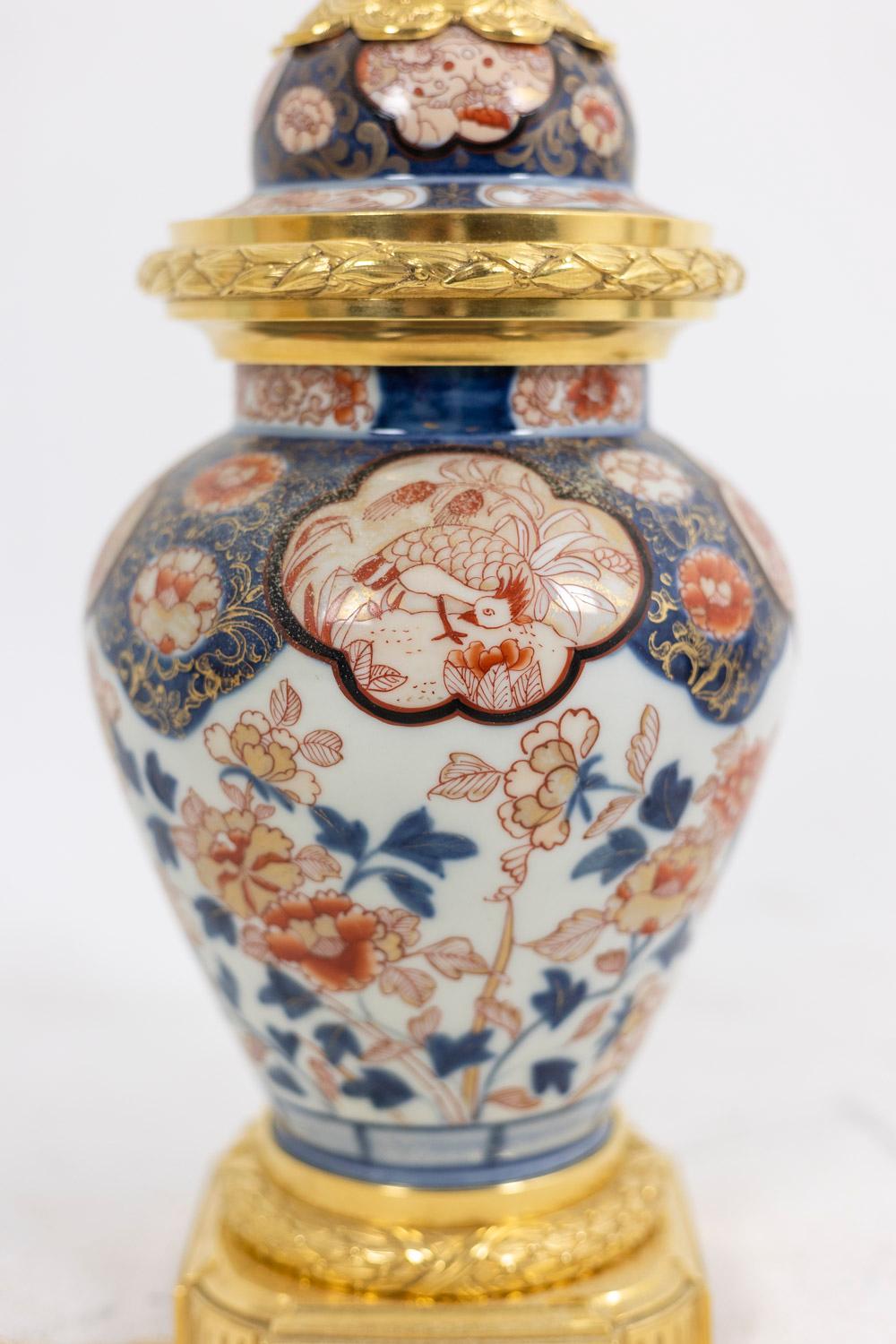 Lamp in Imari Porcelain and Gilt Bronze, circa 1880 In Excellent Condition For Sale In Saint-Ouen, FR
