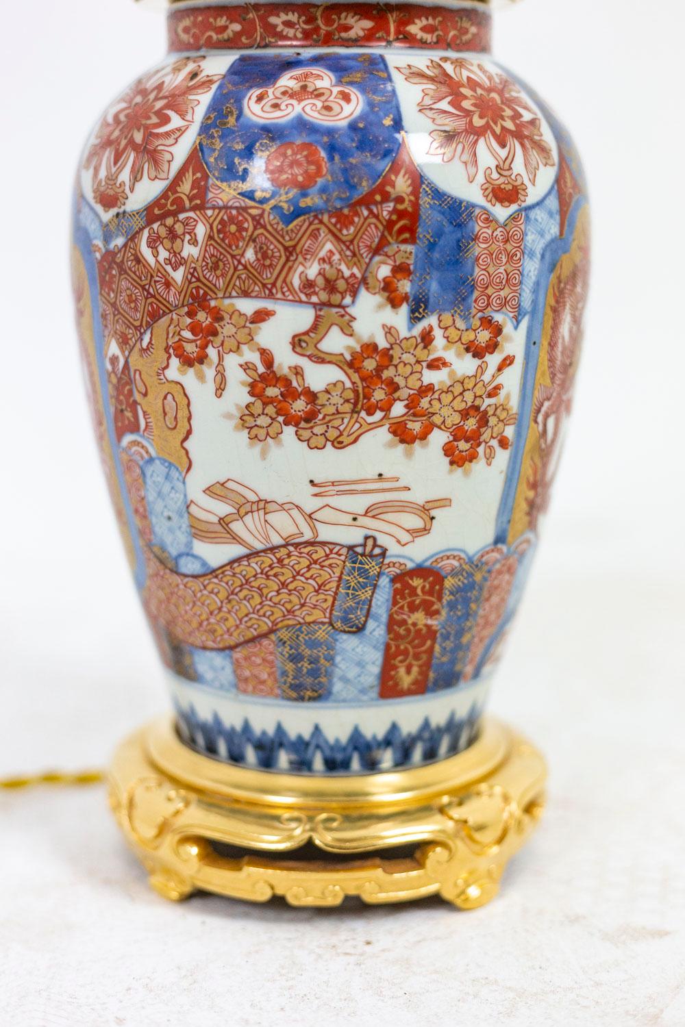 Lamp in Imari Porcelain and Gilt Bronze, circa 1880 For Sale 3