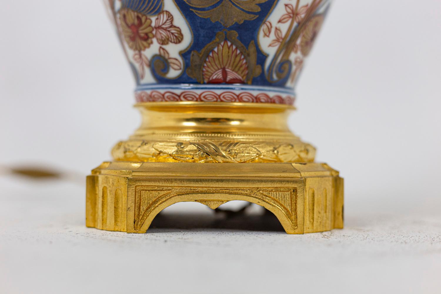 Lampe aus Imari-Porzellan und vergoldeter Bronze, um 1880 im Angebot 2