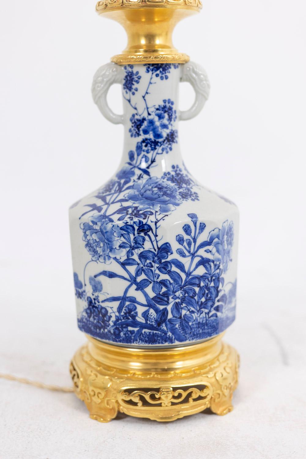 Lampe aus japanischem Porzellan und vergoldeter Bronze, um 1880 im Angebot 1