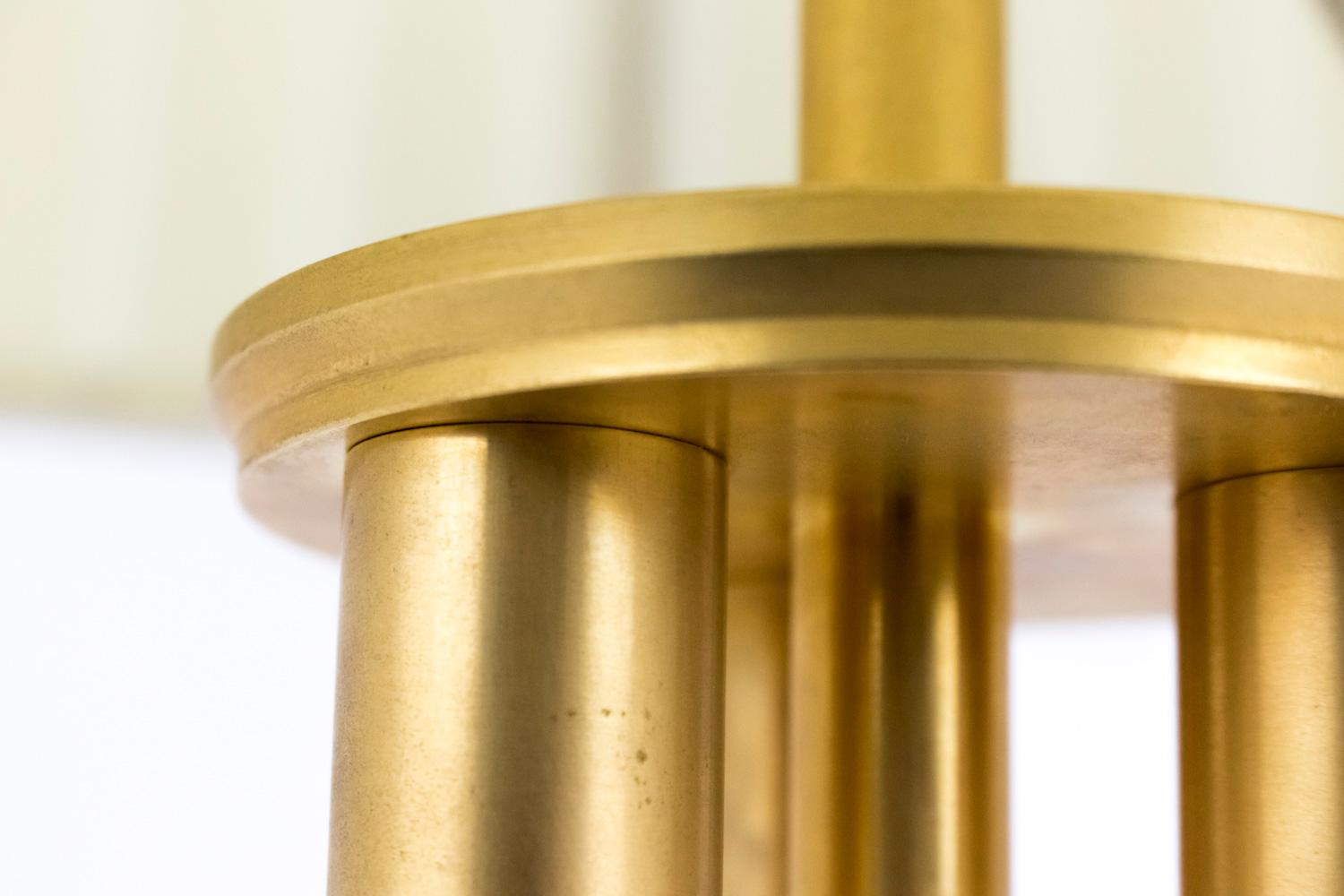 Mid-Century Modern Lampe en lucite et bronze doré:: années 1940 en vente