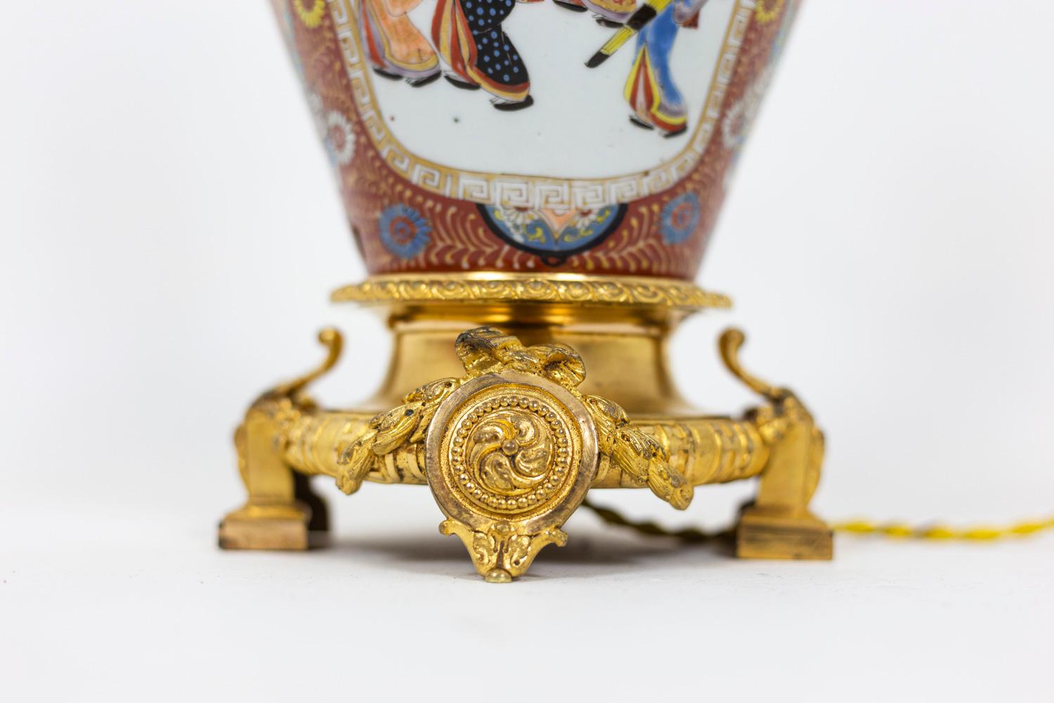 XIXe siècle Lampe en porcelaine de Samson et bronze doré, datant d'environ 1880 en vente