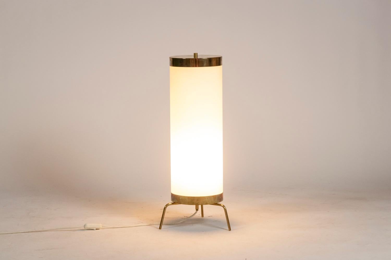 Lamp in white opaline and golden brass, 1970s In Good Condition For Sale In Saint-Ouen, FR