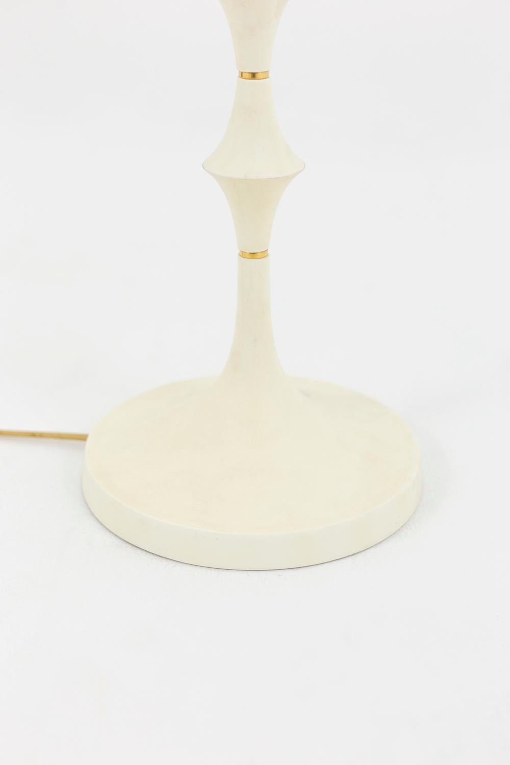 Lamp in White Resin and Gilt Brass, 1970s For Sale 1