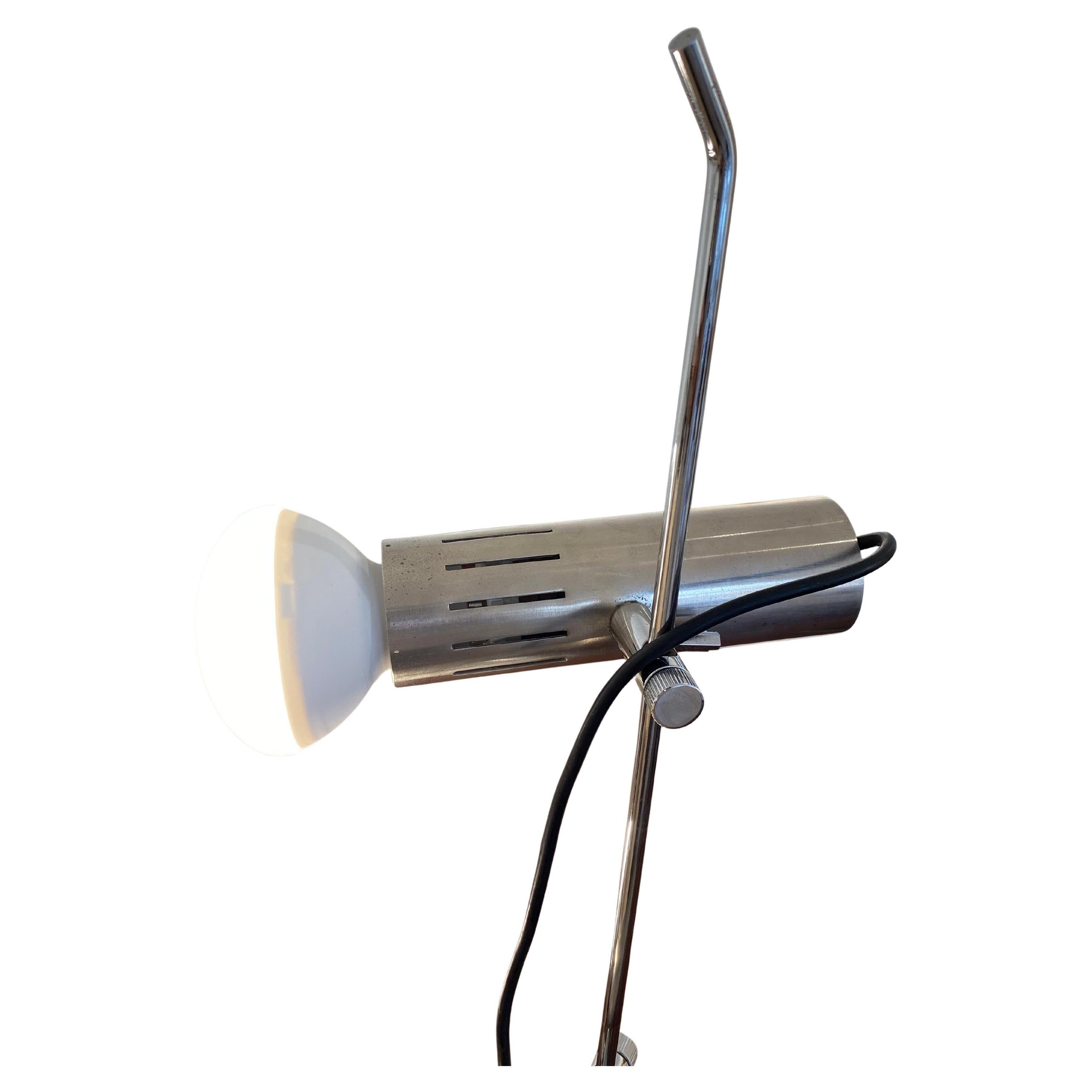 Ferronnerie Lampe modèle A4 d'Alain Richard en vente