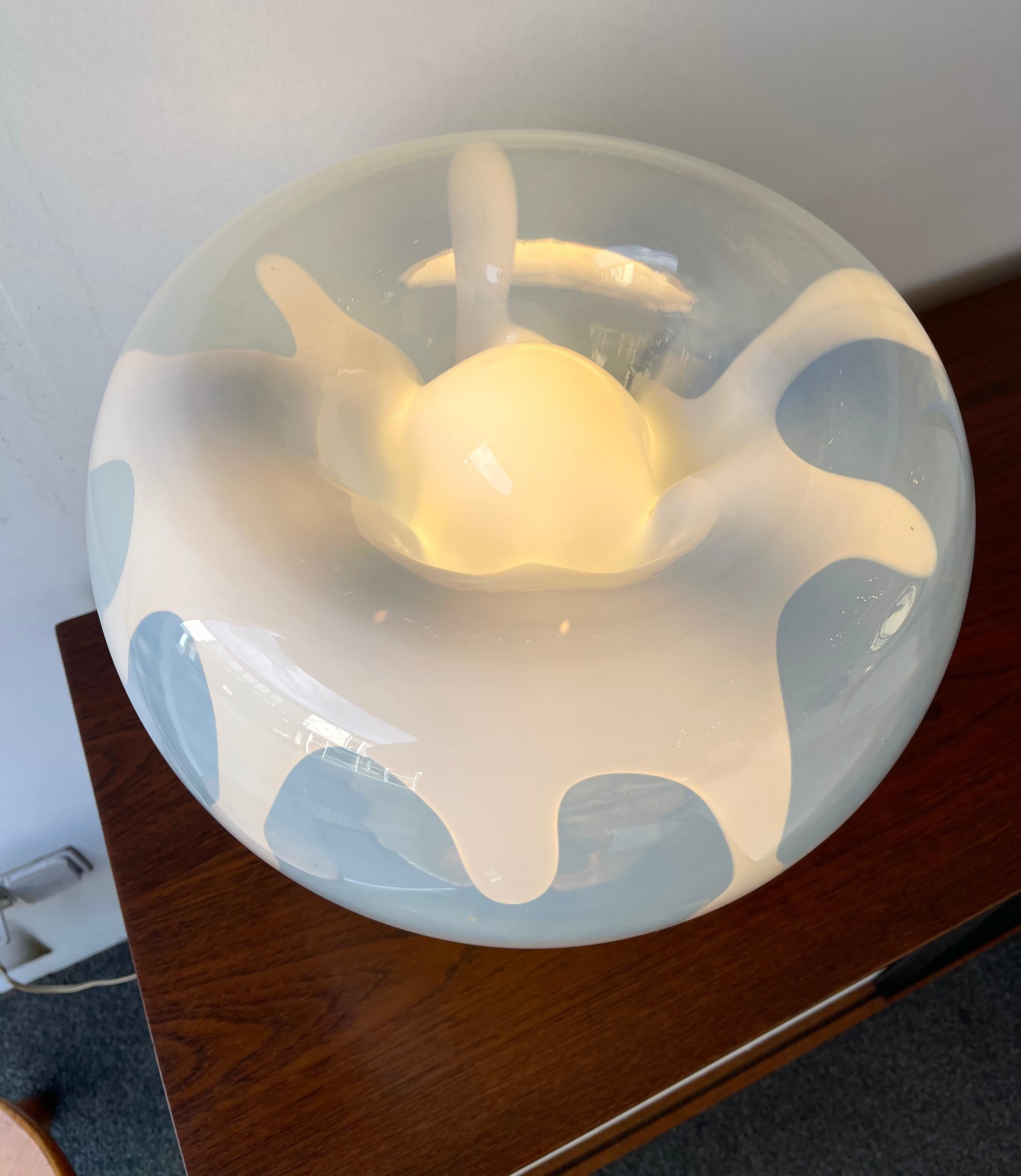 Rare table or desk lamp in opal blown murano glass and metal chrome by the master glass artist Toni Zuccheri for the manufacture VeArt. Famous design like Carlo Aldo Nason for Mazzega, Venini, Vistosi, La Murrina, Poliarte, Barbini.