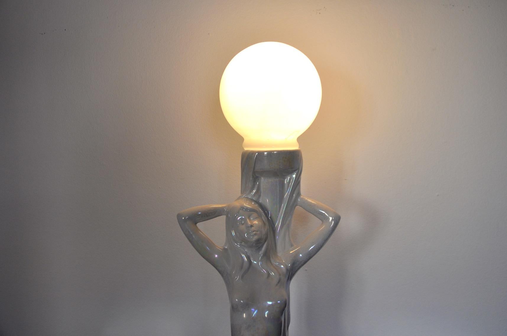 Centraméricain Lampe en céramique « Femme nue », 1970 en vente