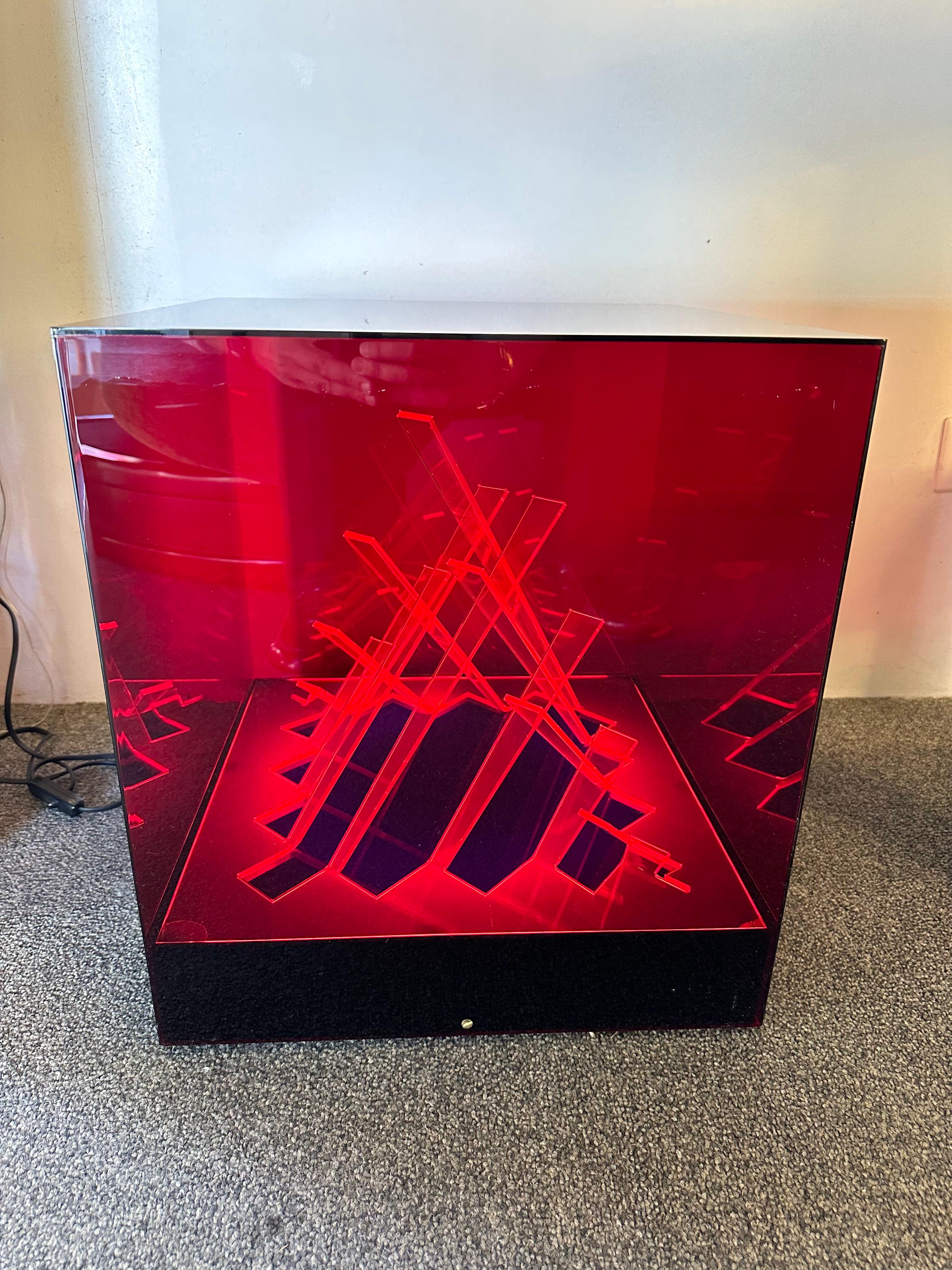 Lamp Sculpture Cinetic Cubo Di Teo Plexiglass by James Riviere, Italy, 1970s For Sale 4