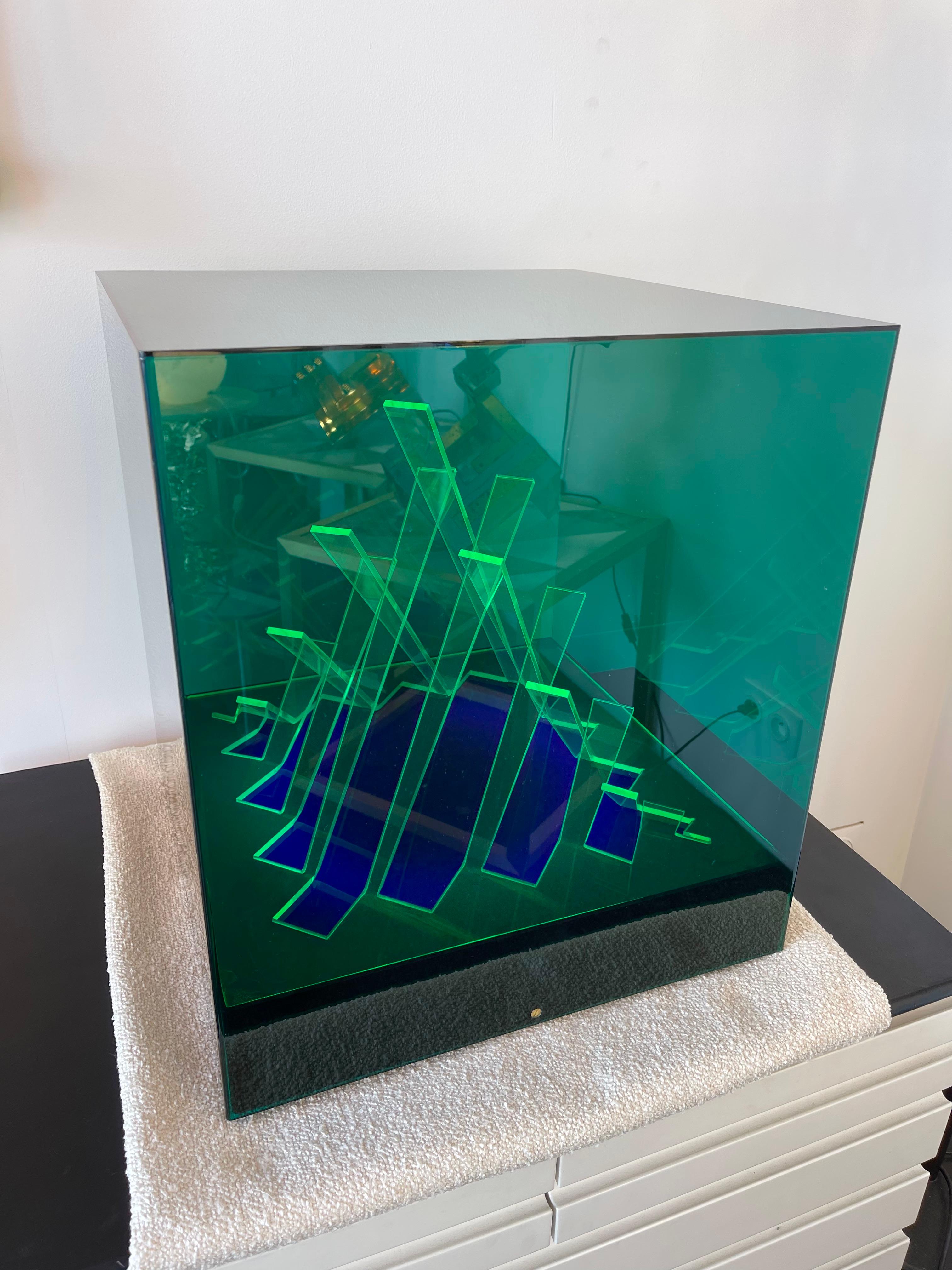 Lamp Sculpture Cinetic Cubo di Teo Plexiglass by James Riviere, Italy, 1970s 7