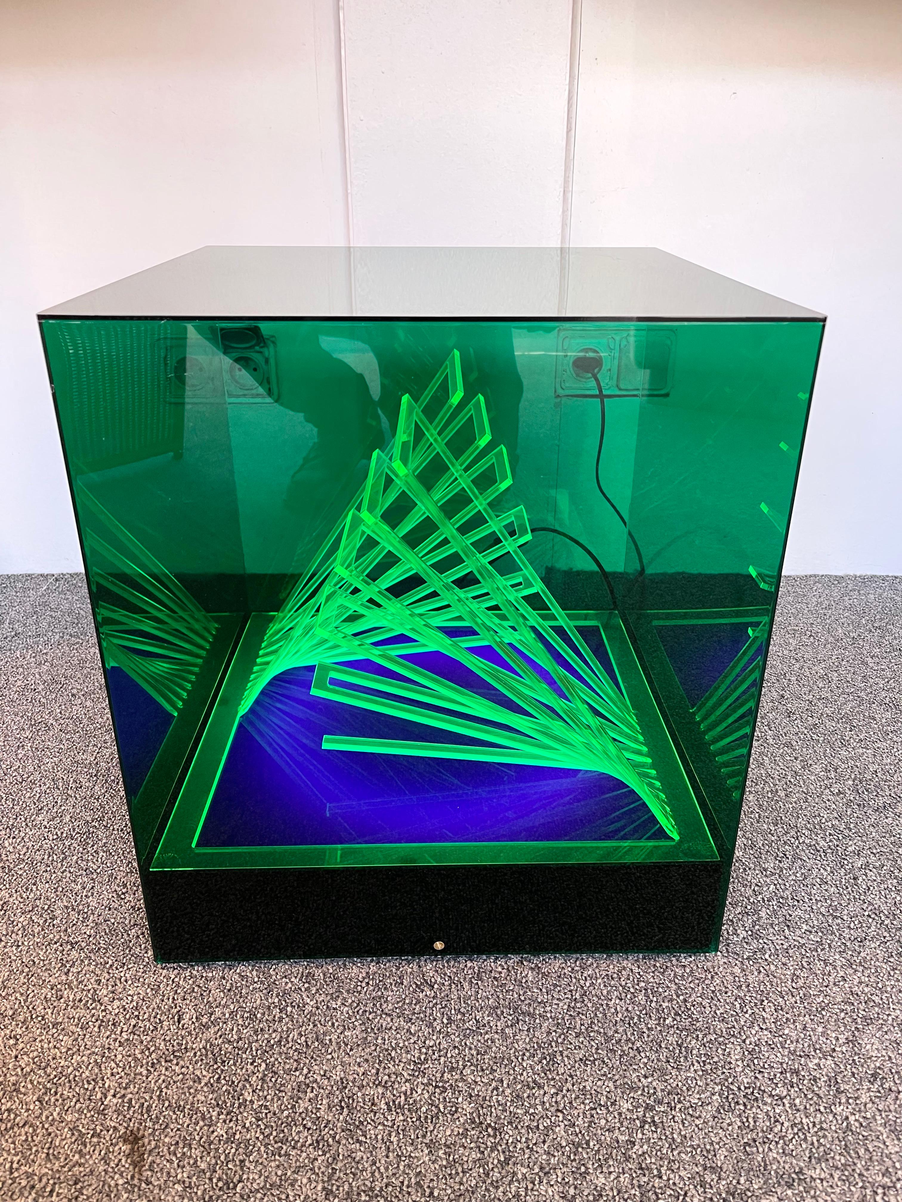 Lamp Sculpture Cinetic Cubo Di Teo Plexiglass by James Riviere, Italy, 1970s 1