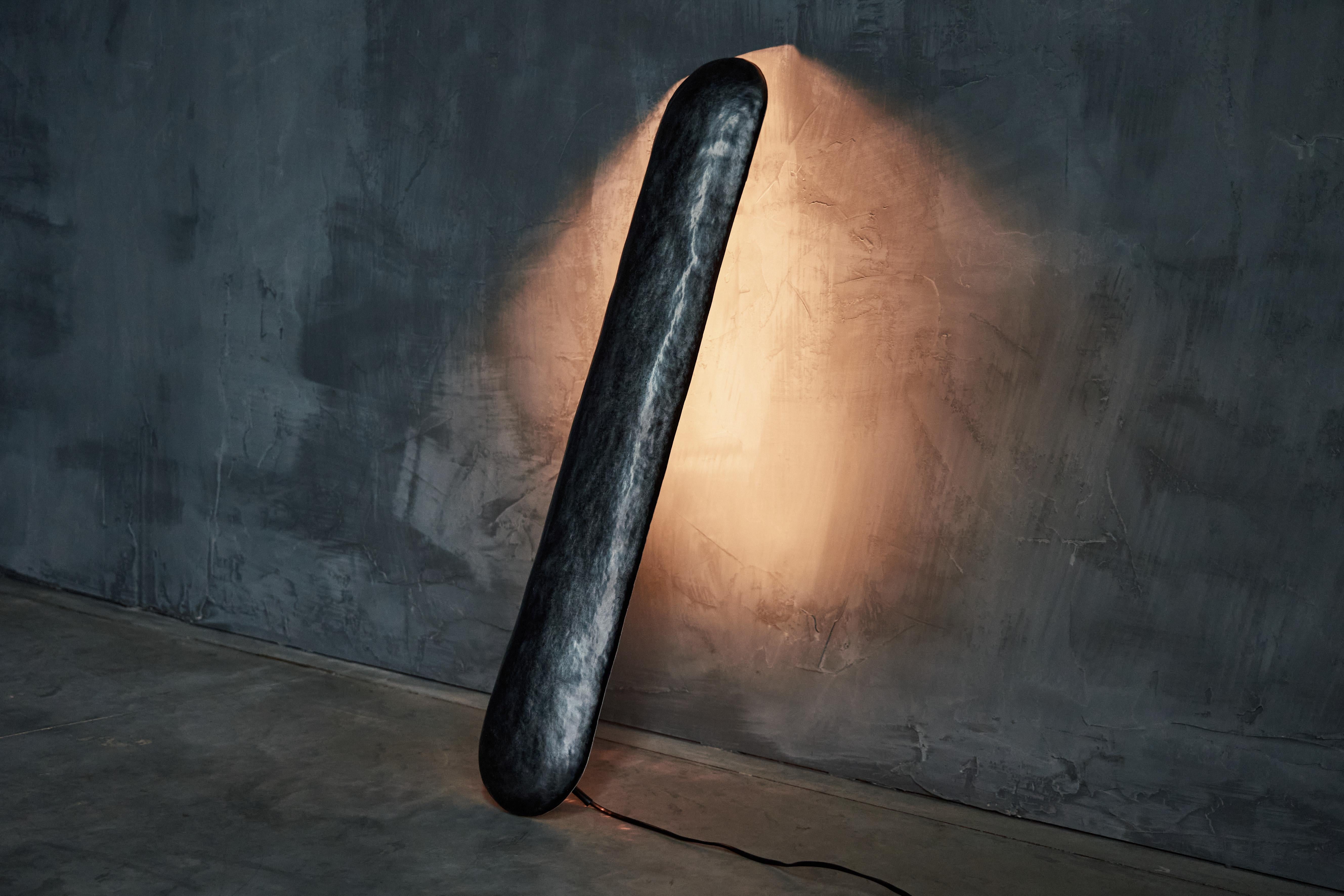 Lampenschirm aus gehämmertem und eloxiertem Aluminium von Sigve Knutson, Norwegen, 2018 im Zustand „Neu“ im Angebot in Antwerp, BE