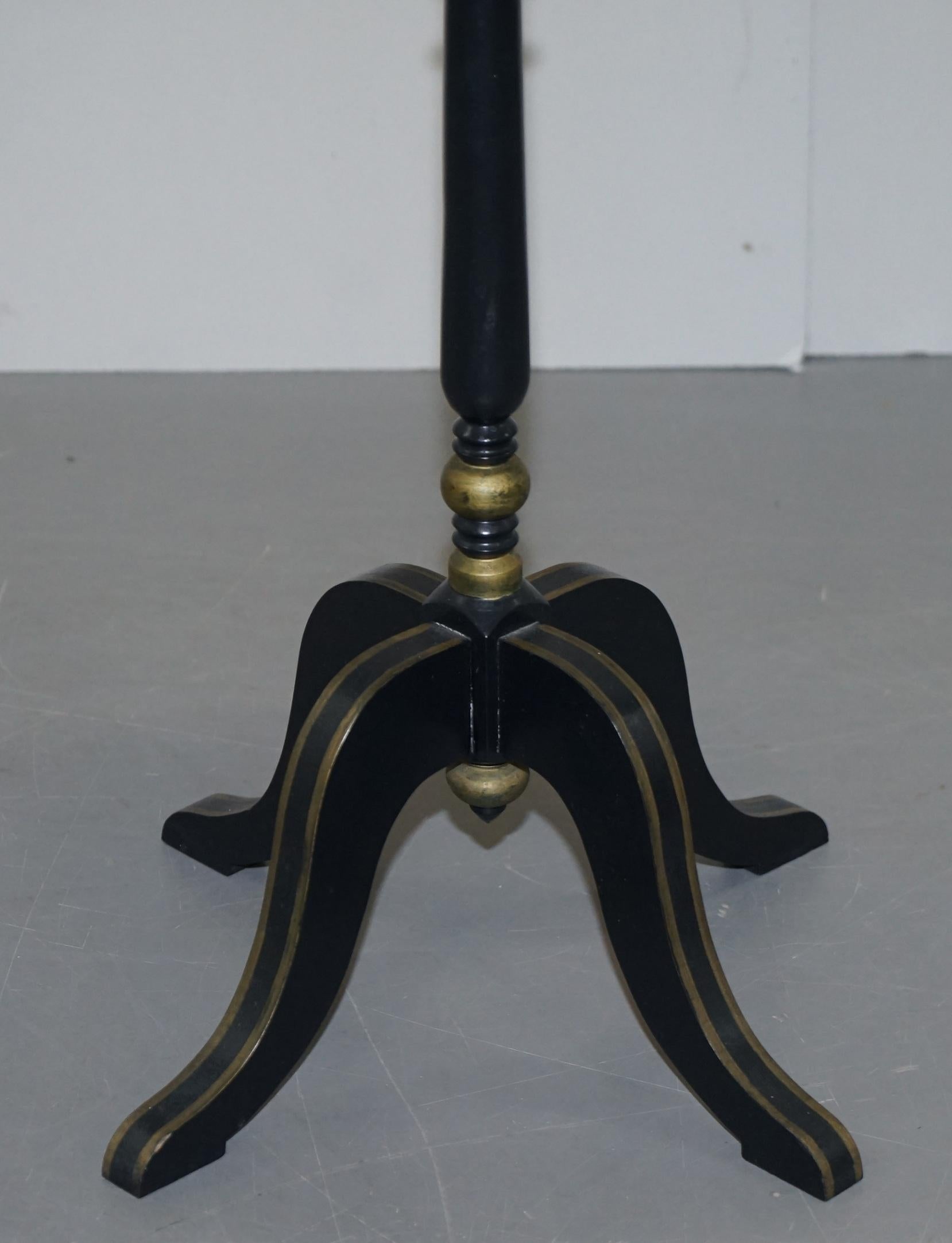 English Lamp Side End Table with Ebonised Black Frames and Gold Giltwood Detailing For Sale