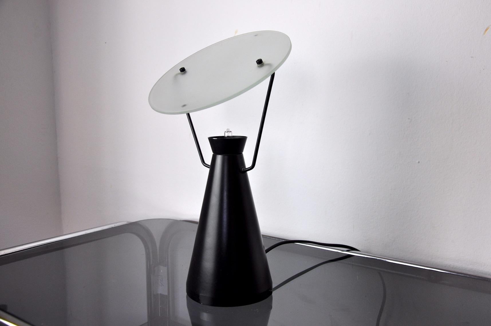 Very beautiful minimalist lamp designed and produced in Spain in the 80s. Metal structure, removable opaline glass, adjustable brightness. Unique object that will illuminate wonderfully and bring a real design touch to your interior. Electricity