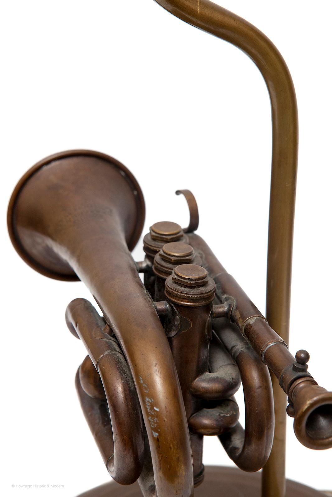 Fin du 20e siècle Lampe de table trompette de poche laiton 19 en vente