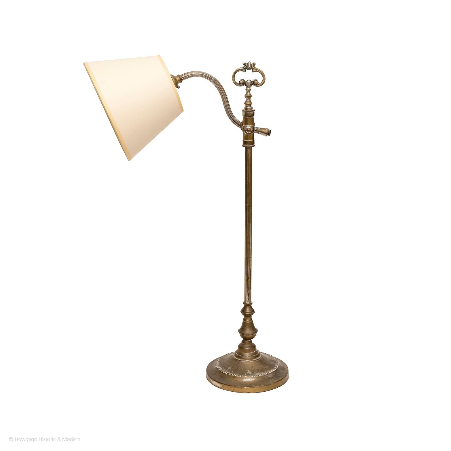 A VINTAGE, FRENCH, BRASS, READING LIGHT
Elegant, classic pared down form with no ornamentation and undecorated handle.
Practical and suitable for everyday use.
The brass has developed a mellow, patina which can be polished if required.
Blends