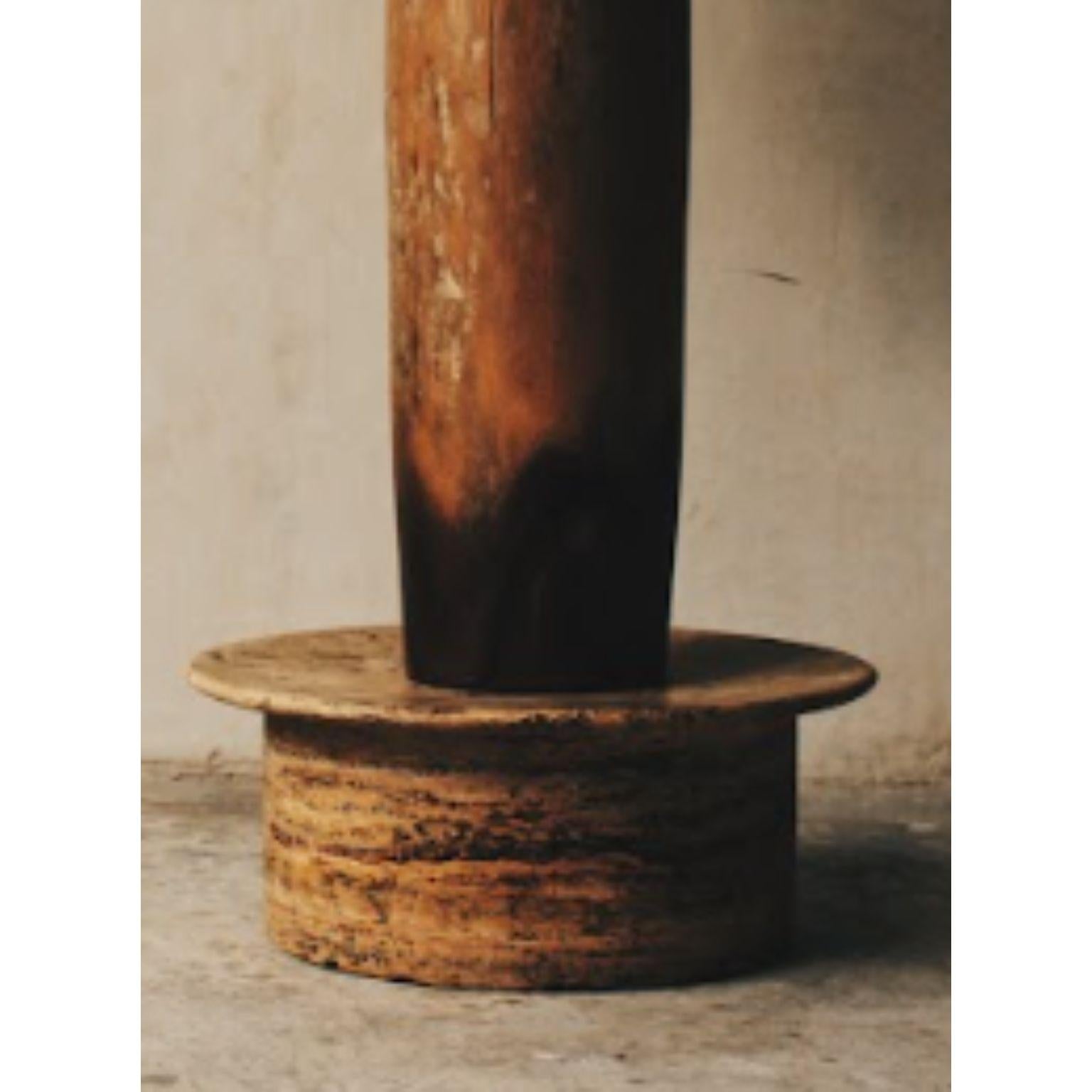 Lamp with Solid Wood Base of Jabín and Screen of Palm by Daniel Orozco In New Condition For Sale In Geneve, CH