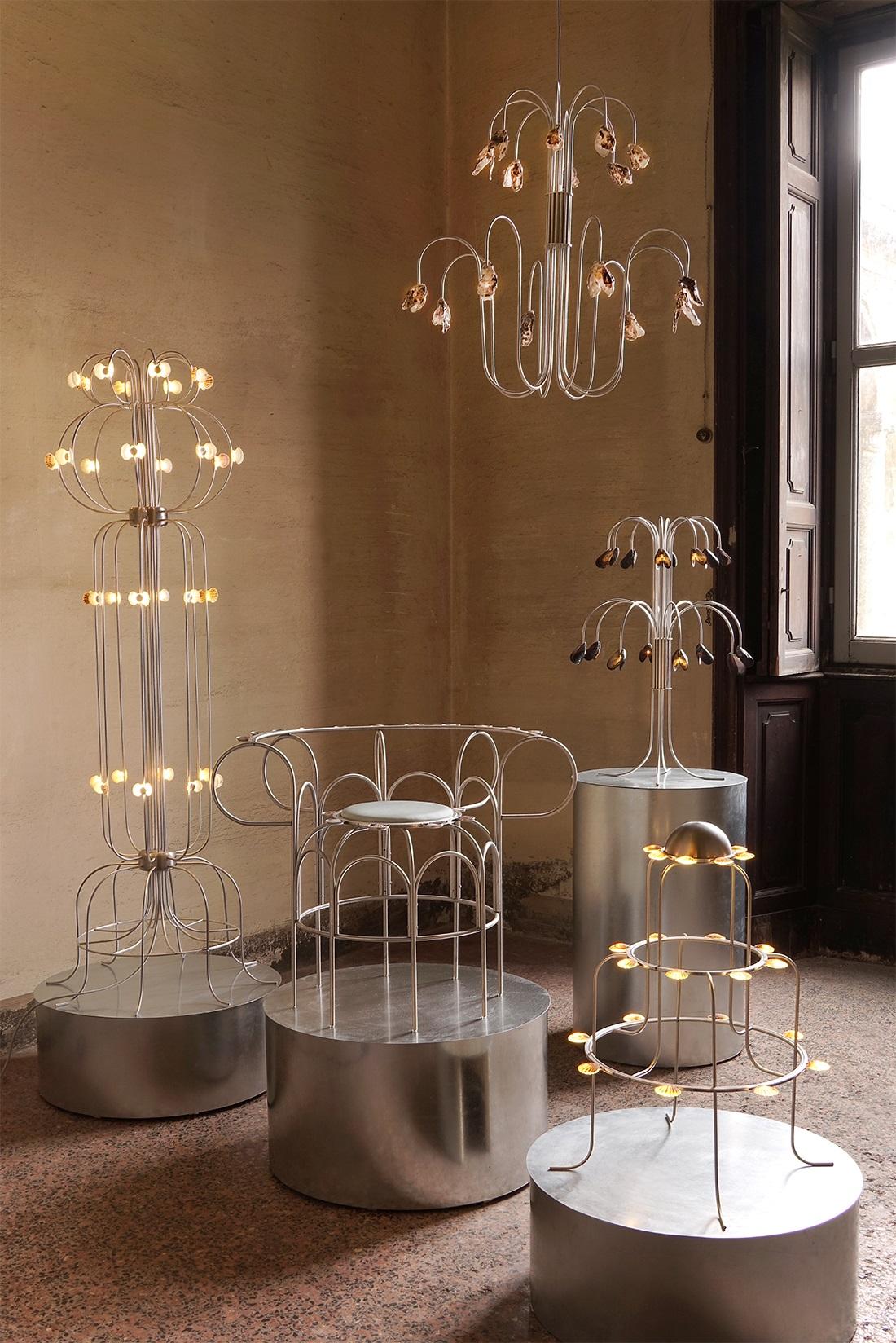 Altro Lampada con conchiglie in metallo e alluminio di Touch With Eyes in vendita
