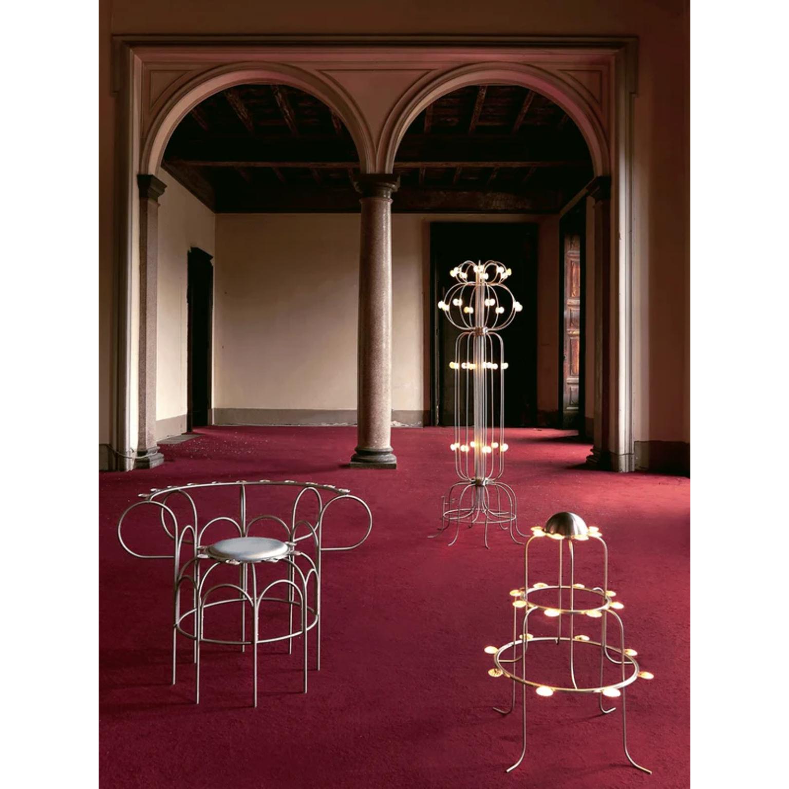 Lampada con conchiglie in metallo e alluminio di Touch With Eyes In condizioni Nuovo in vendita a Geneve, CH