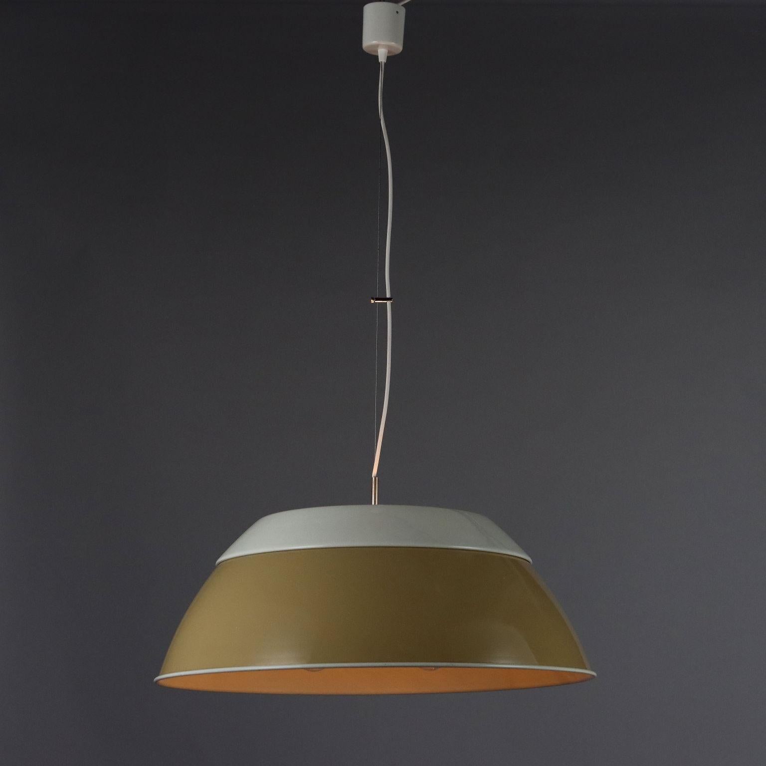 Ceiling lamp, with upper and lower dual ignition in enameled aluminum. 