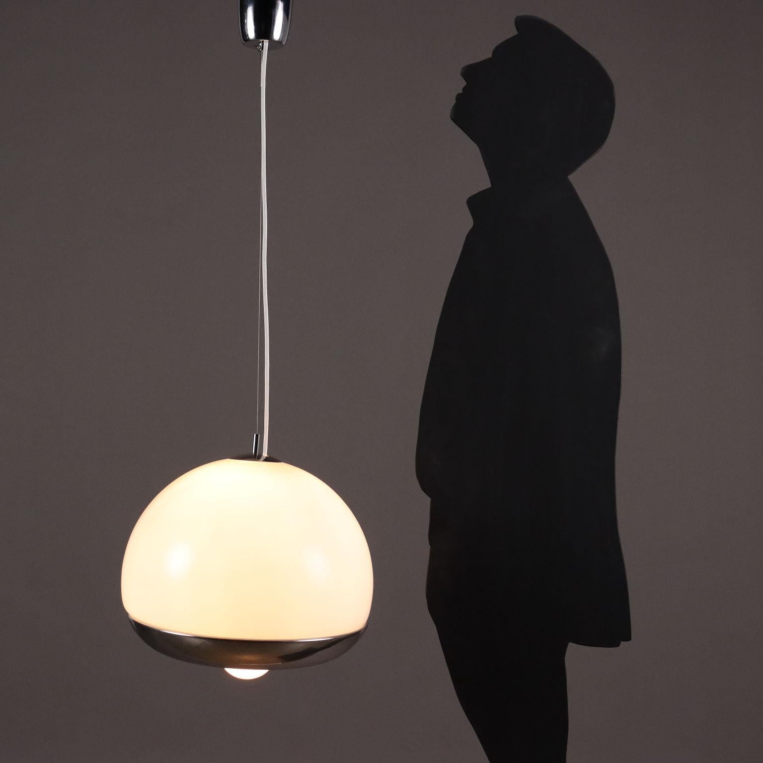 Mid-Century Modern Plafonnier des années 70 avec verre blanc en vente