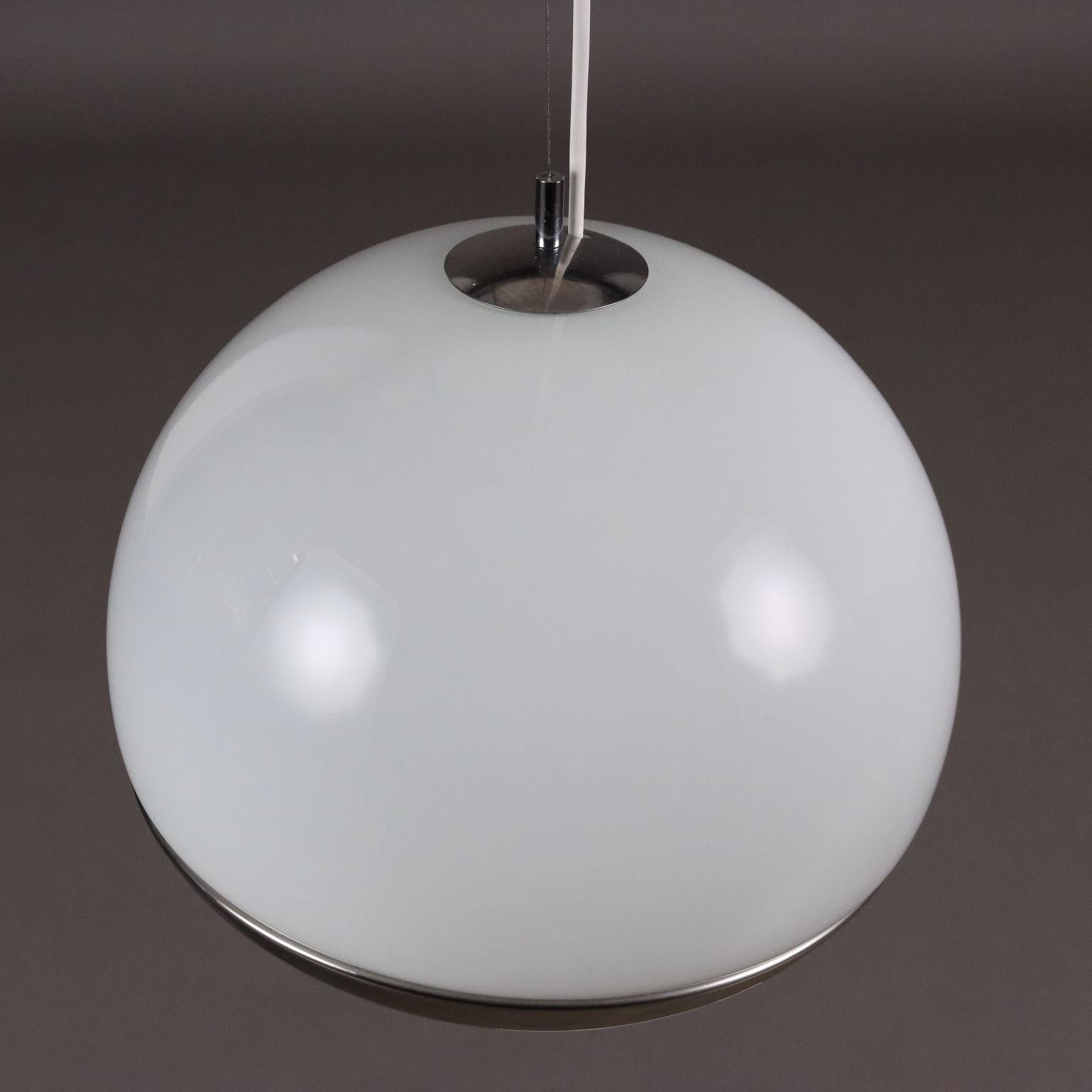 Plafonnier des années 70 avec verre blanc en vente 2