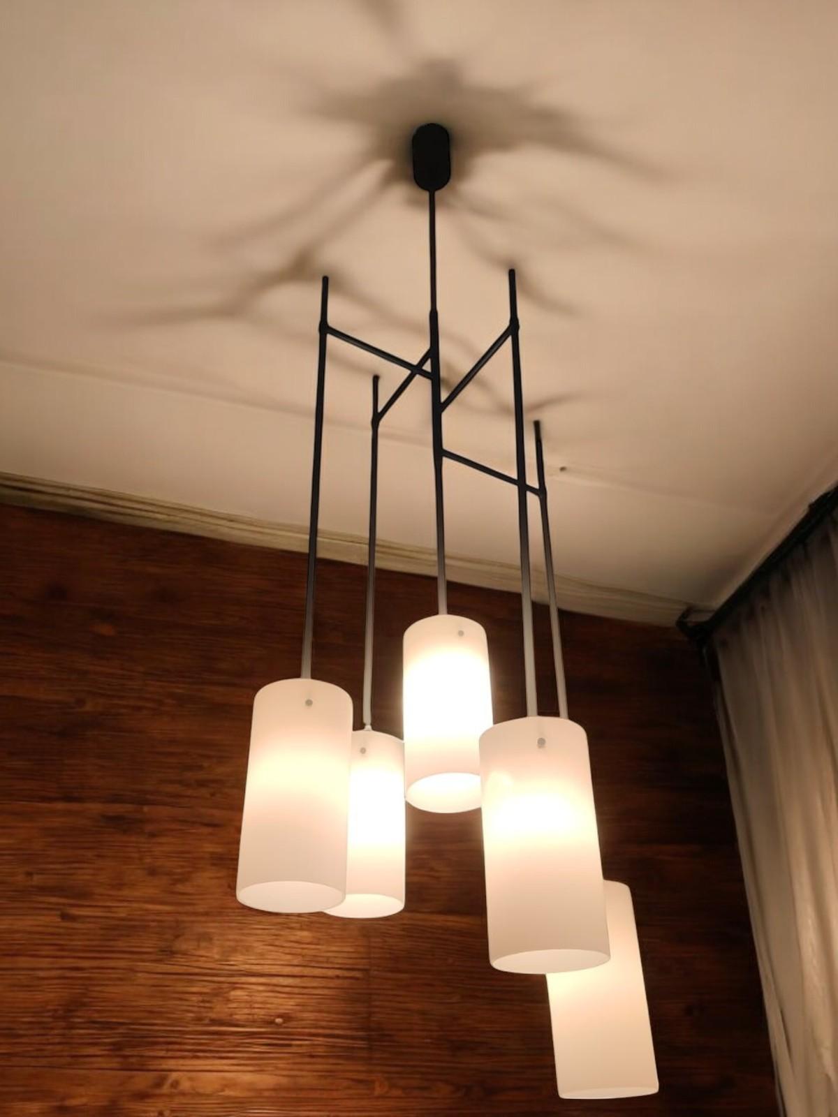 Mid-20th Century Lampada a sospensione a cinque luci Stilnovo, anni '60 - lampadario in vendita
