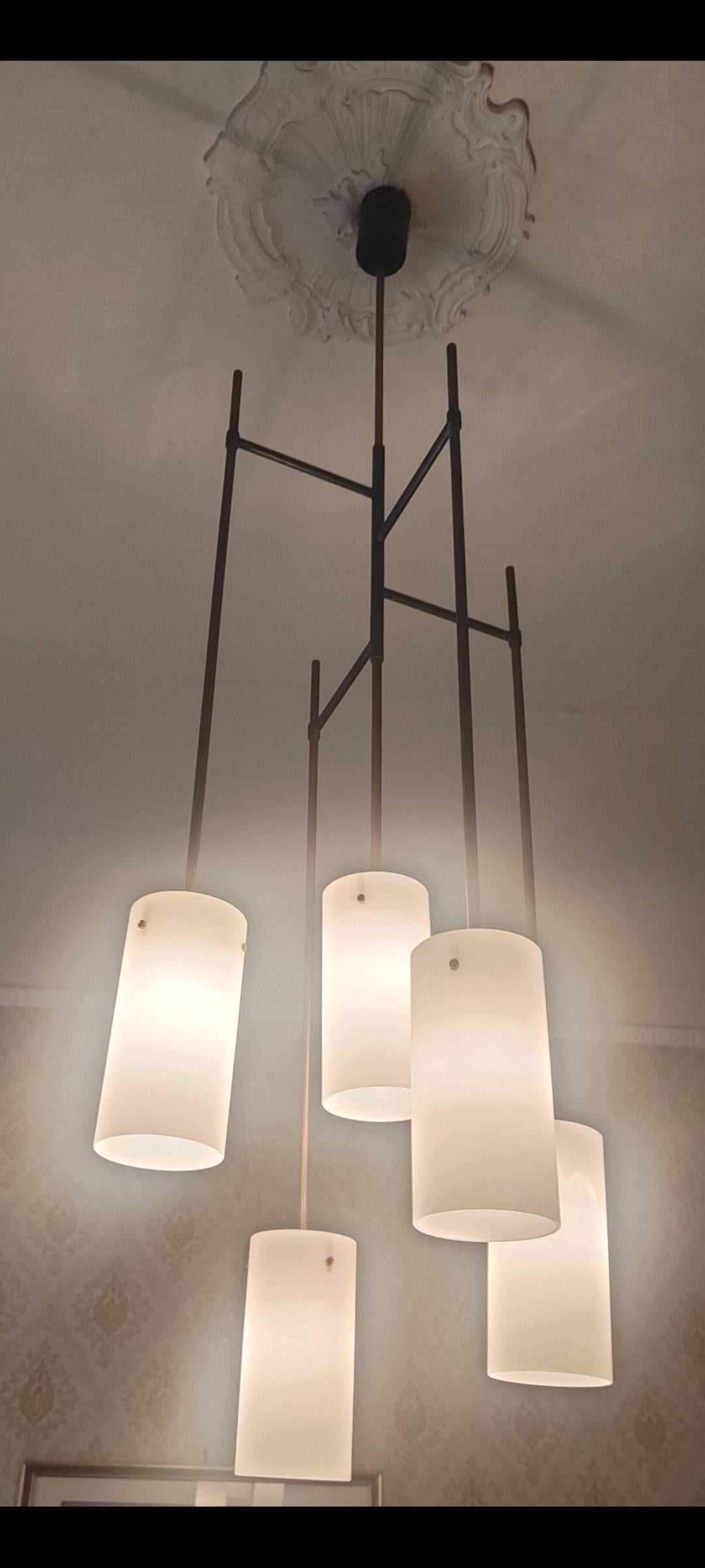 Lampada a sospensione a cinque luci Stilnovo, anni '60 - lampadario in vendita 1