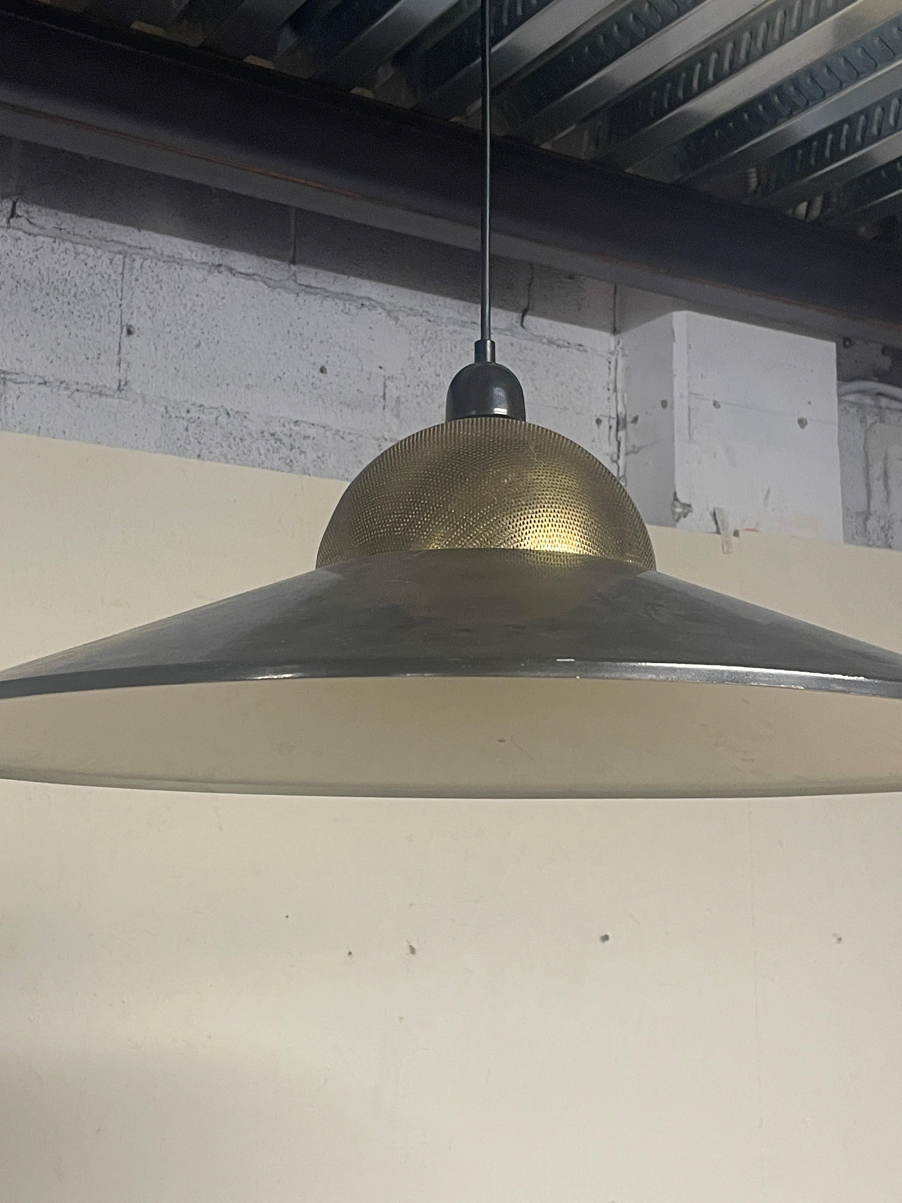 Metallo Lampada a sospensione anni '70, ottone e metallo cromato in vendita