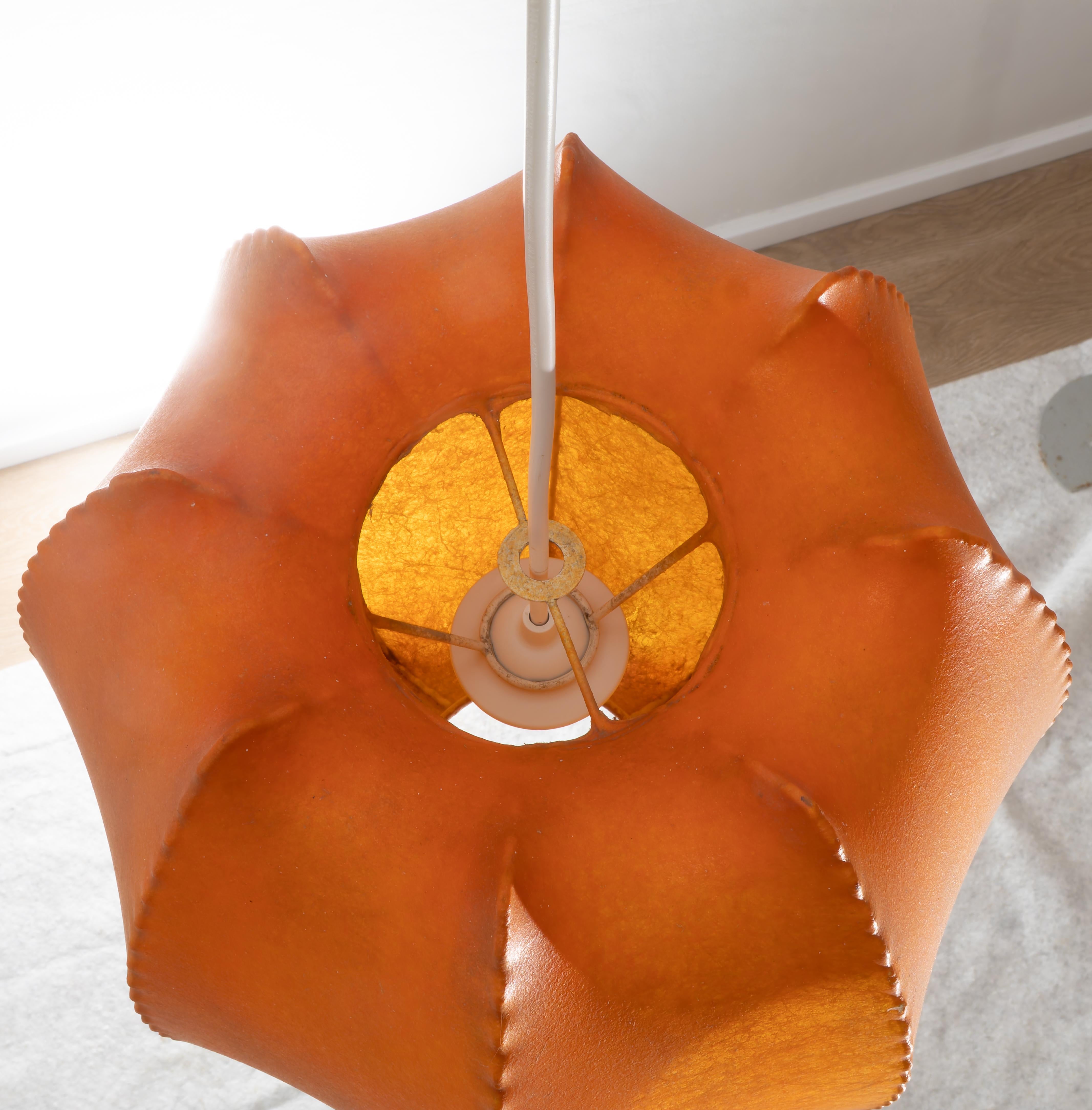 Mid-20th Century Lampada a sospensione ARANCIONE Cocoon, 1960 in vendita