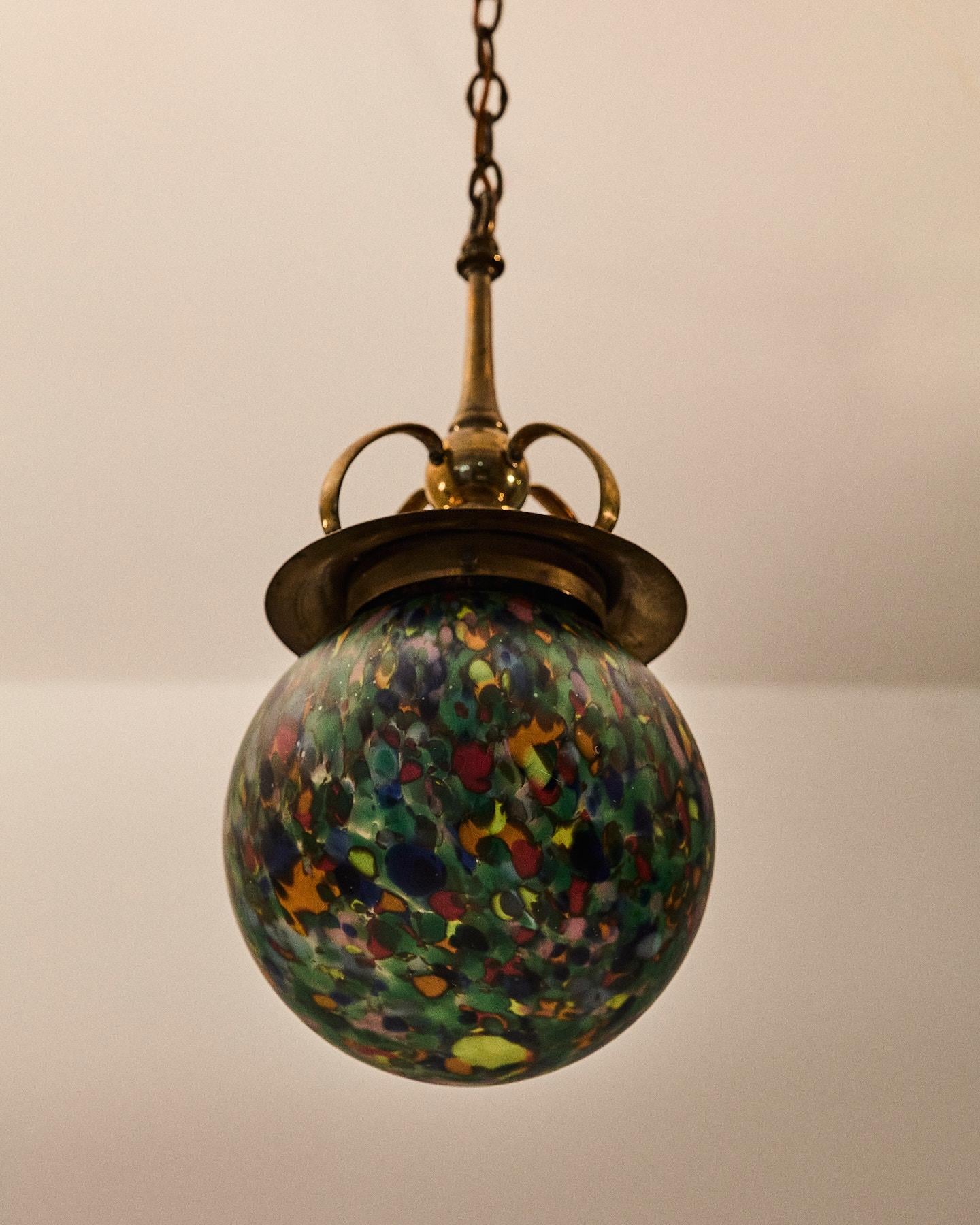 Art Nouveau lámpara colgante con arlequín de cristal de Murano Early 20th Century en venta