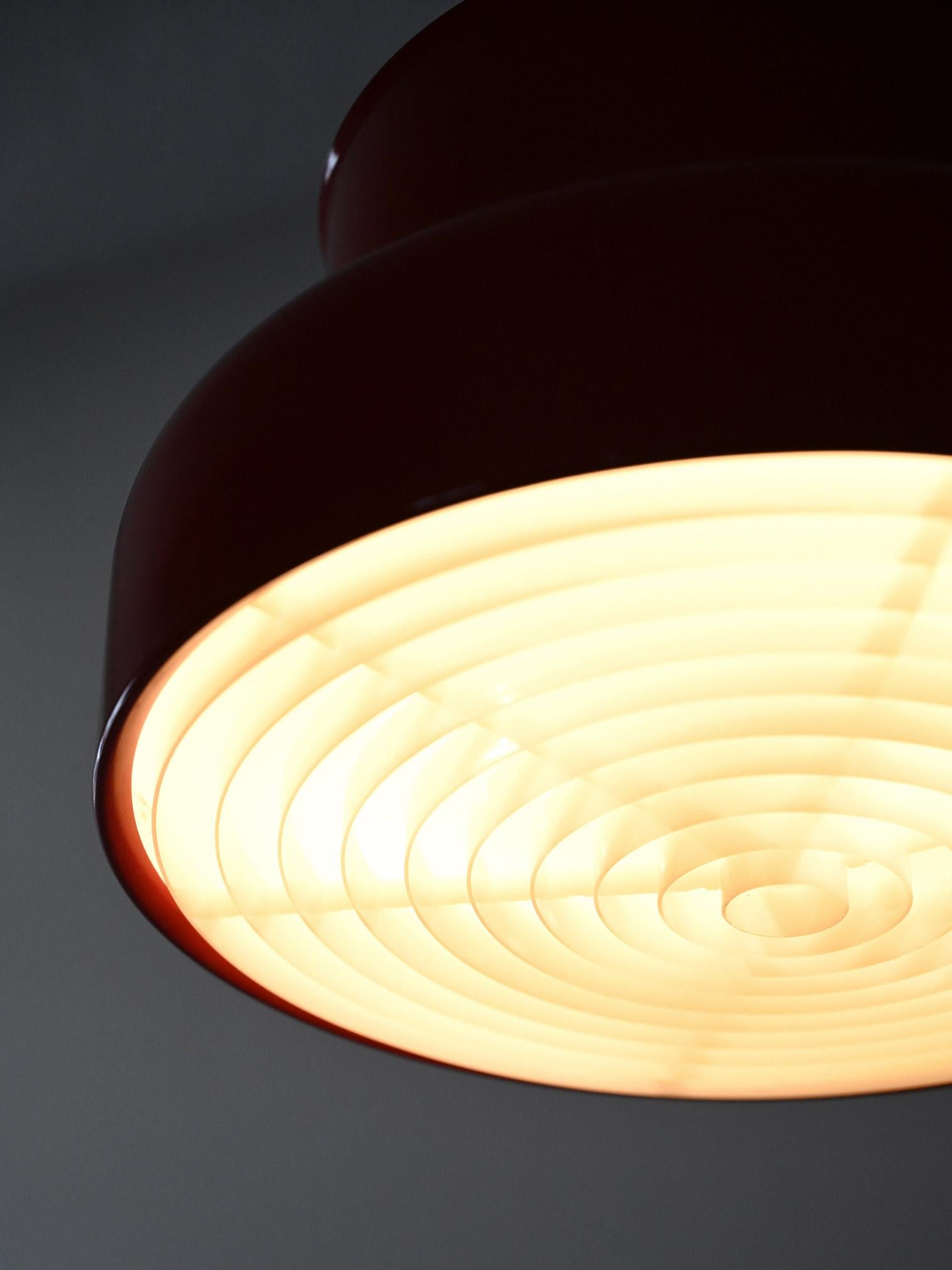 Scandinavo moderno Lampada a sospensione “Bumling” rossa di Anders Pehrson in vendita