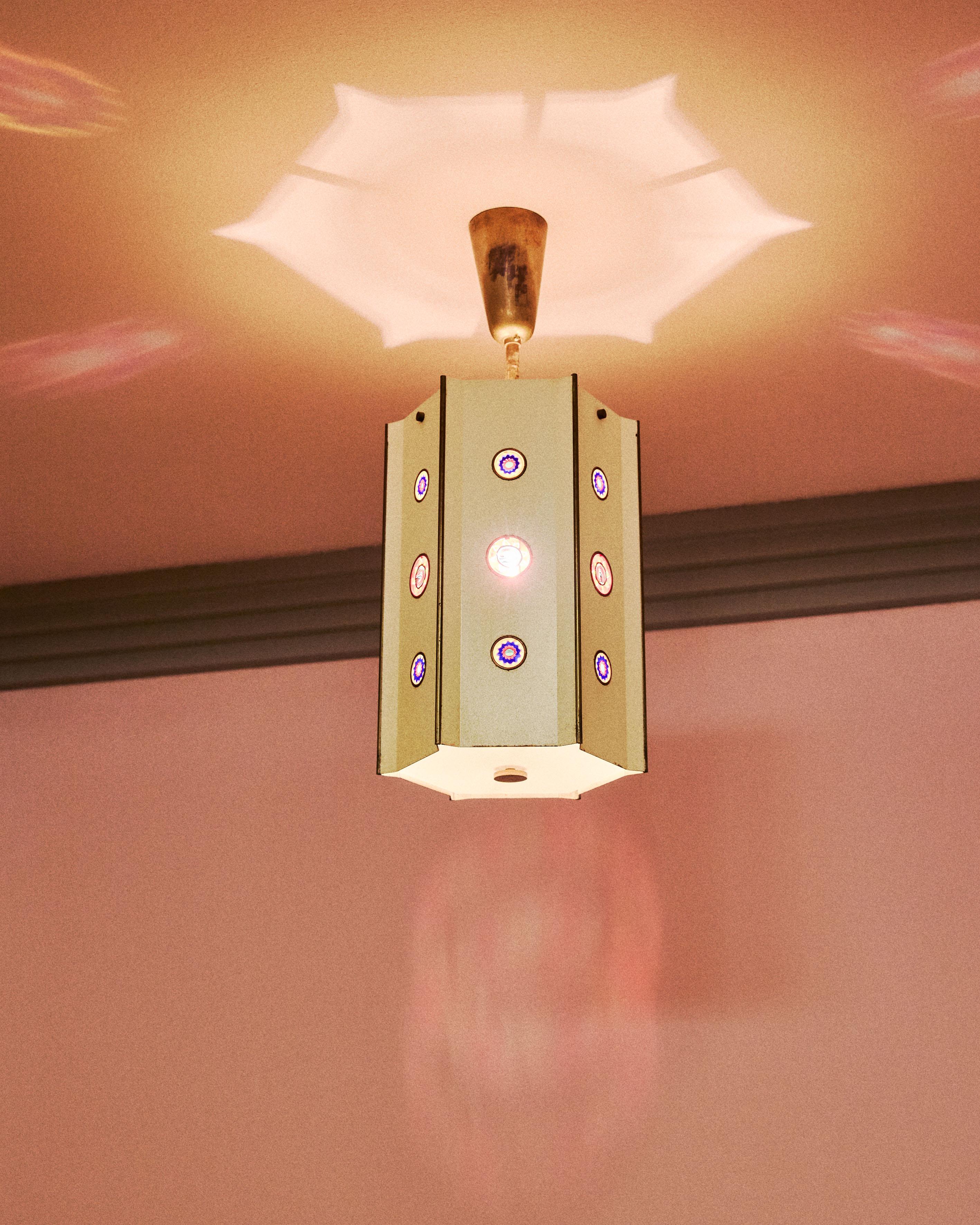 Italian Lampada a sospensione con murrine, design Angelo Lelii per Arredoluce, Italia in vendita