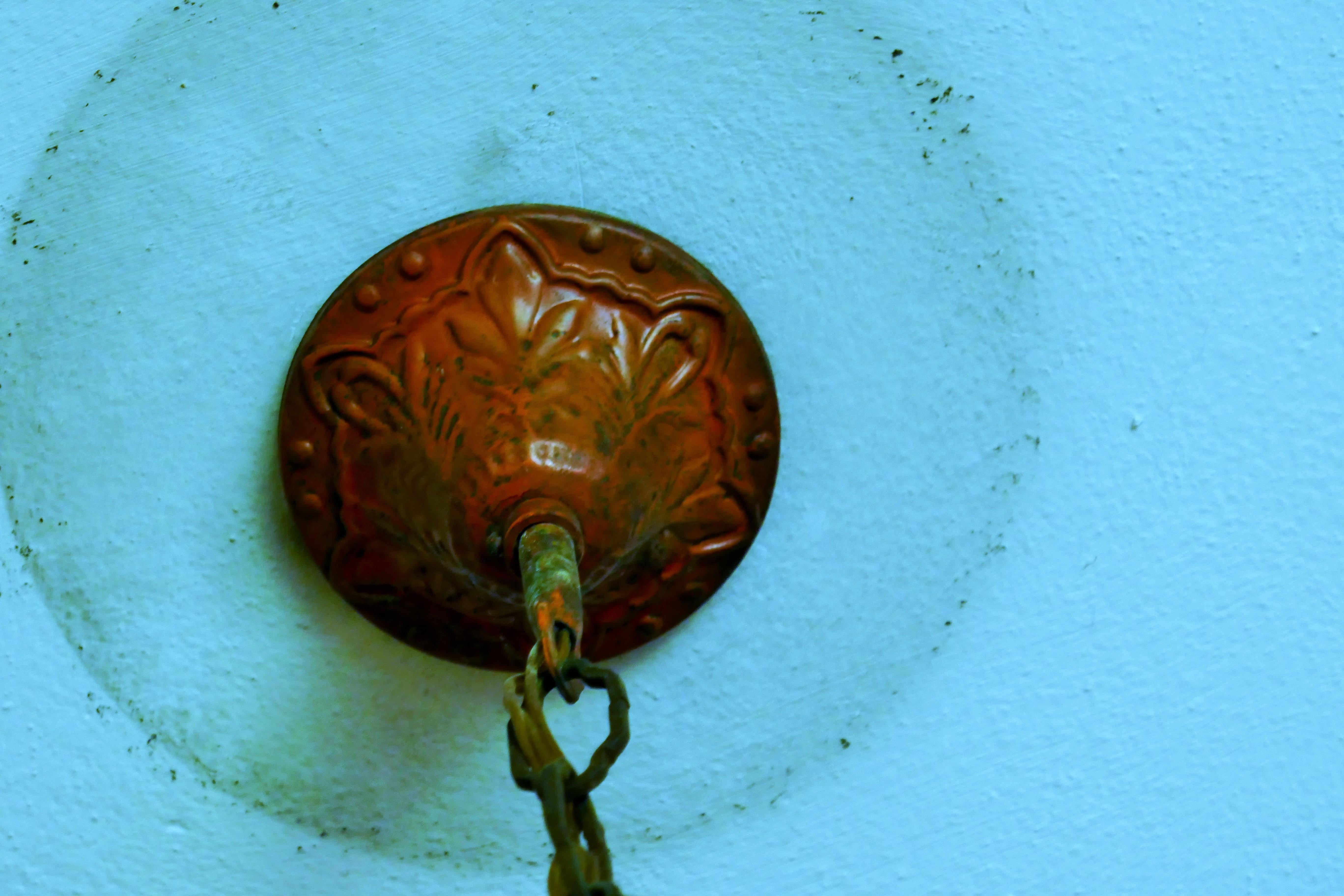 Lampada a sospensione in legno e metallo in vendita 11
