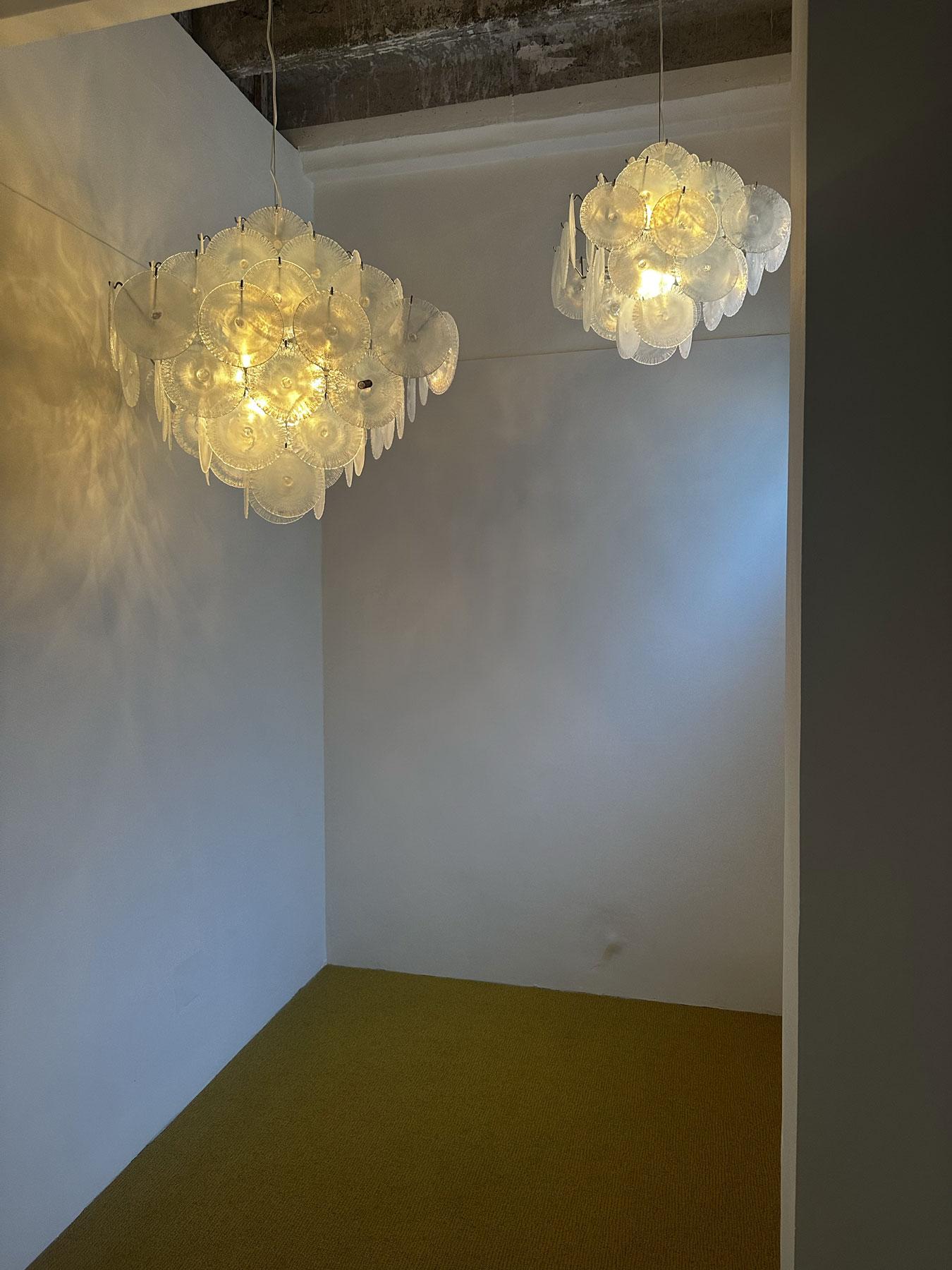 Hängeleuchte aus Muranoglas, entworfen von Carlo Nason für Mazzega im Zustand „Gut“ im Angebot in Milano, Lombardia