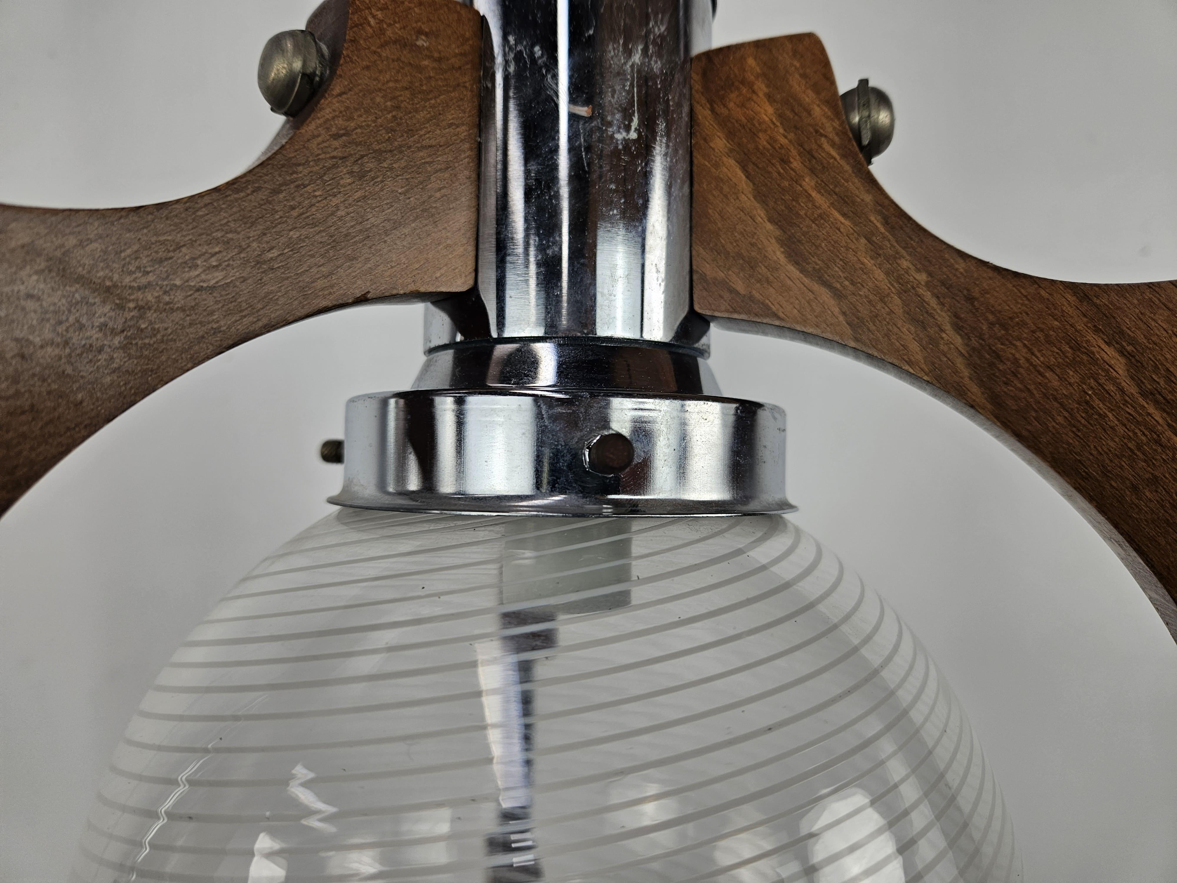 Italian pendant lamp from the 1970s attributed to Mazzega For Sale 5