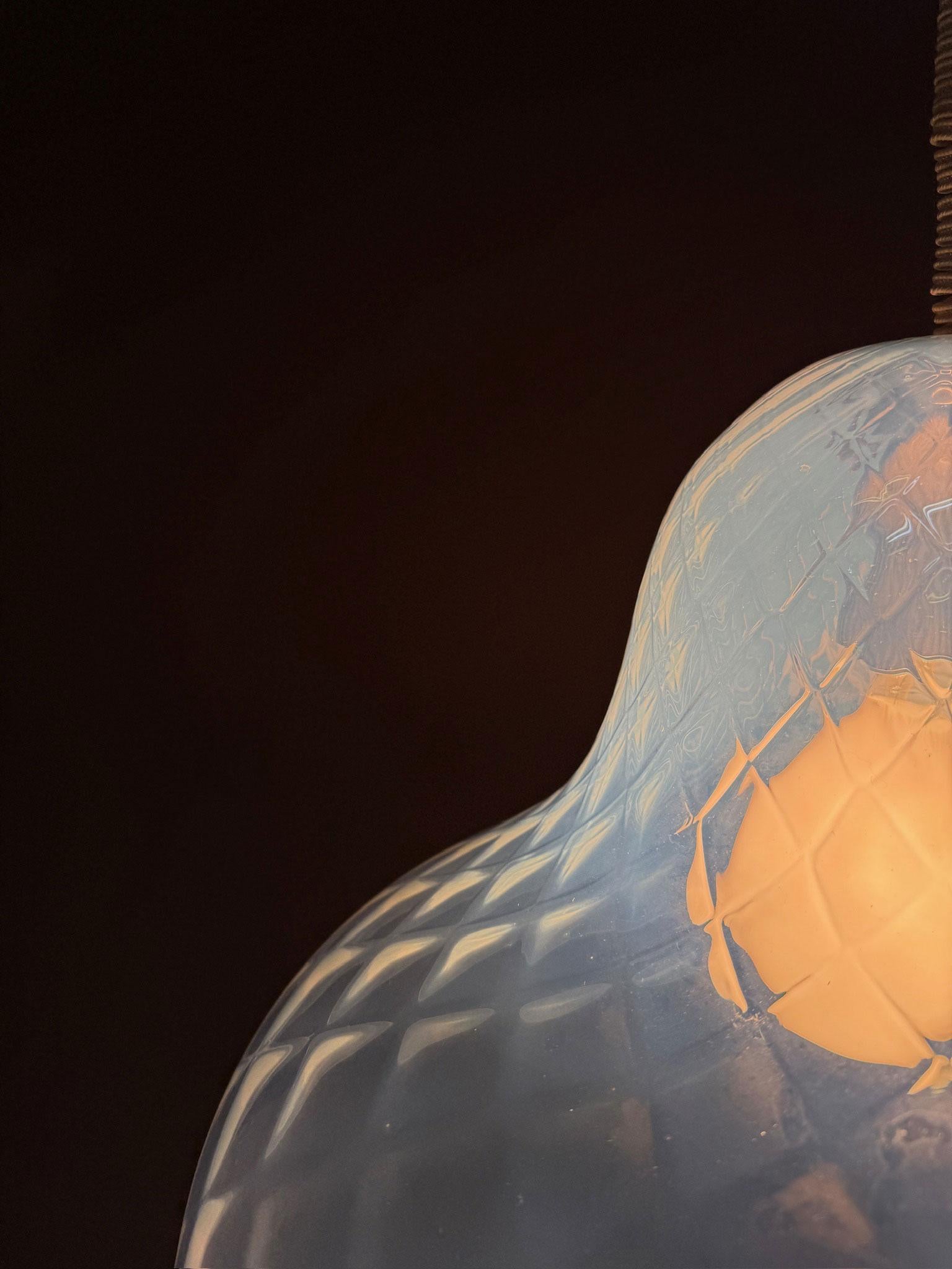 Mid-Century moderno Lampada a sospensione LS190, design Carlo Nason per A.V. Mazzega in vendita