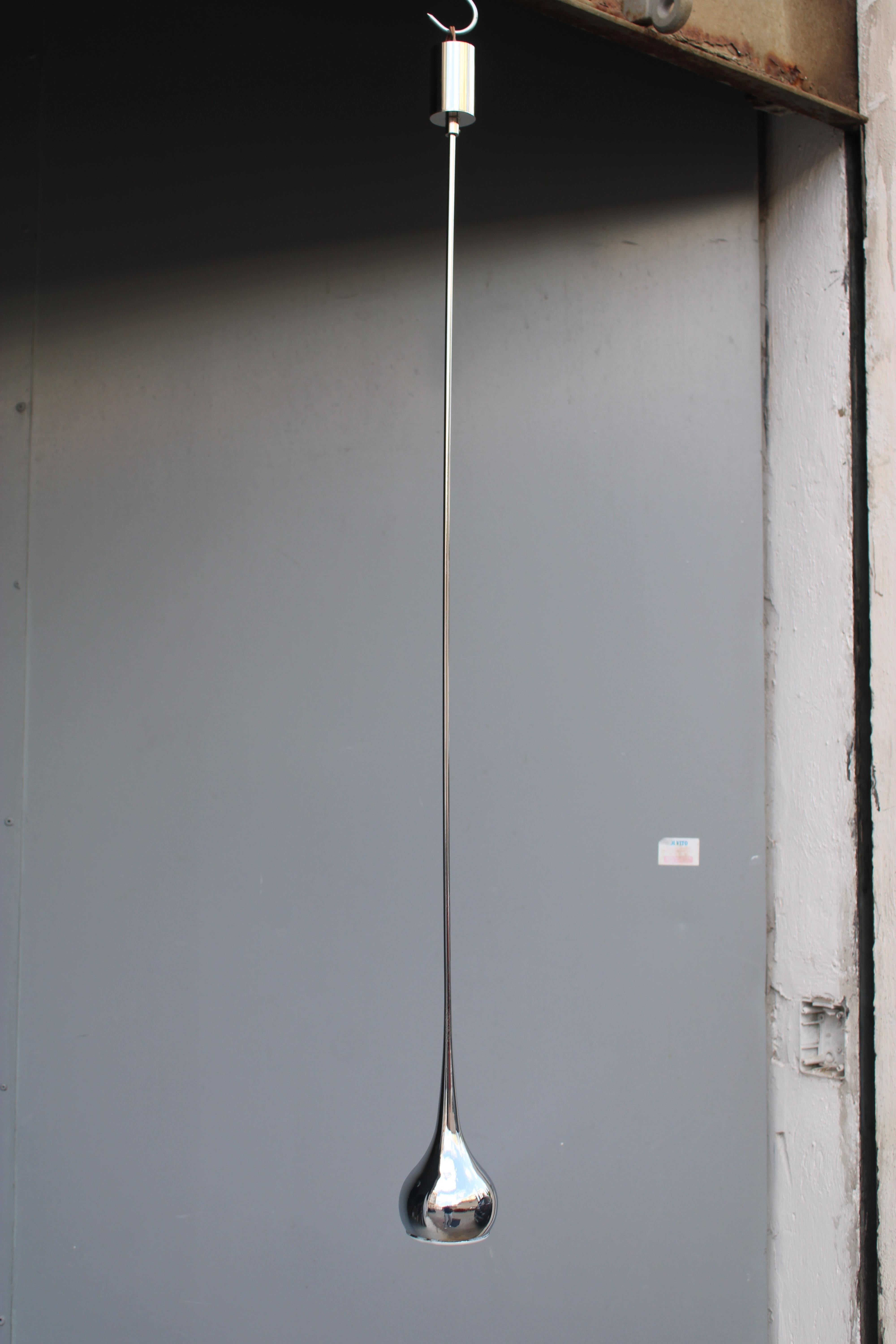 Lampada a sospensione minimale a trombetta Esoperia Design Italiano 1970 metallo in vendita 1