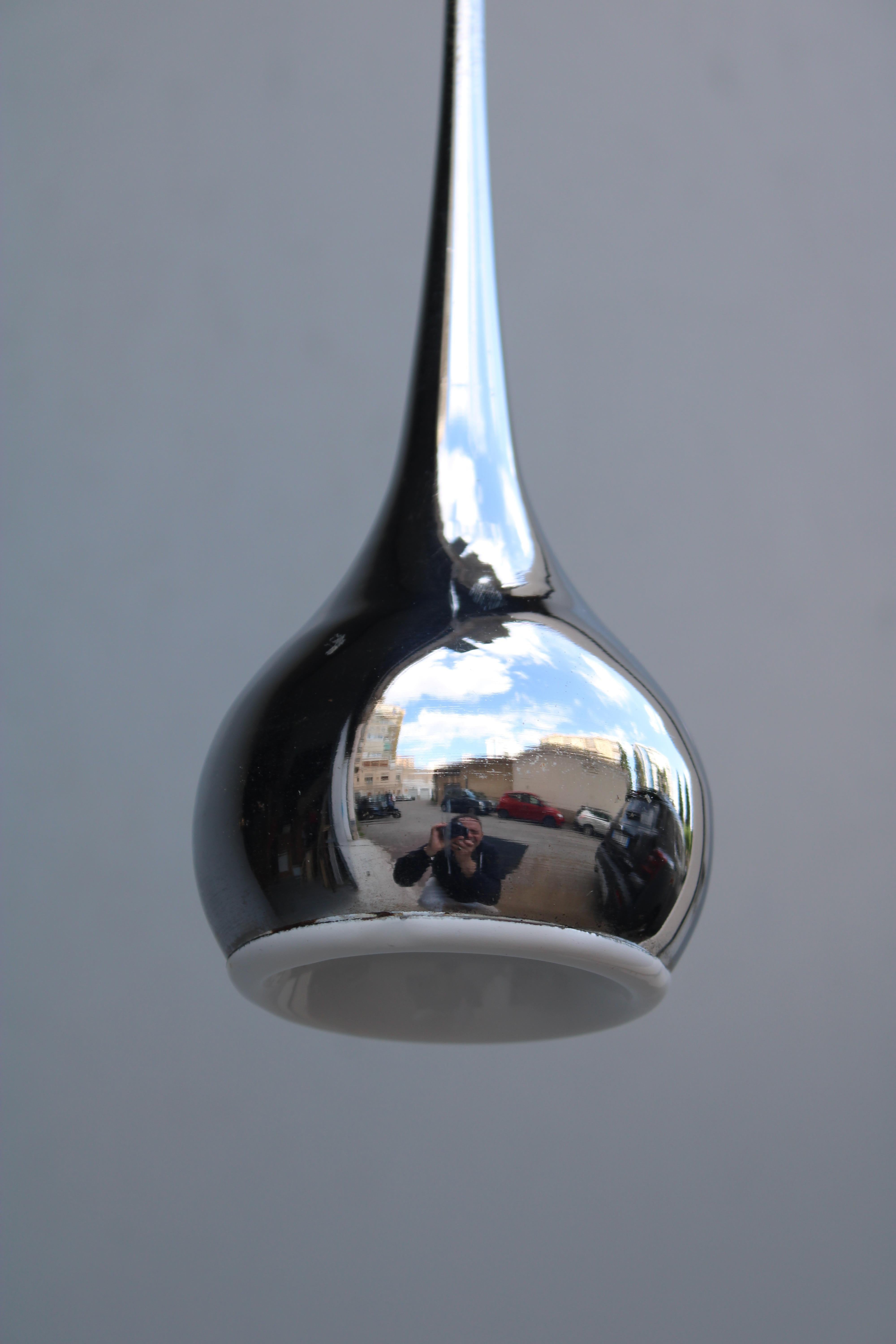 Lampada a sospensione minimale a trombetta Esoperia Design Italiano 1970 metallo in vendita 2
