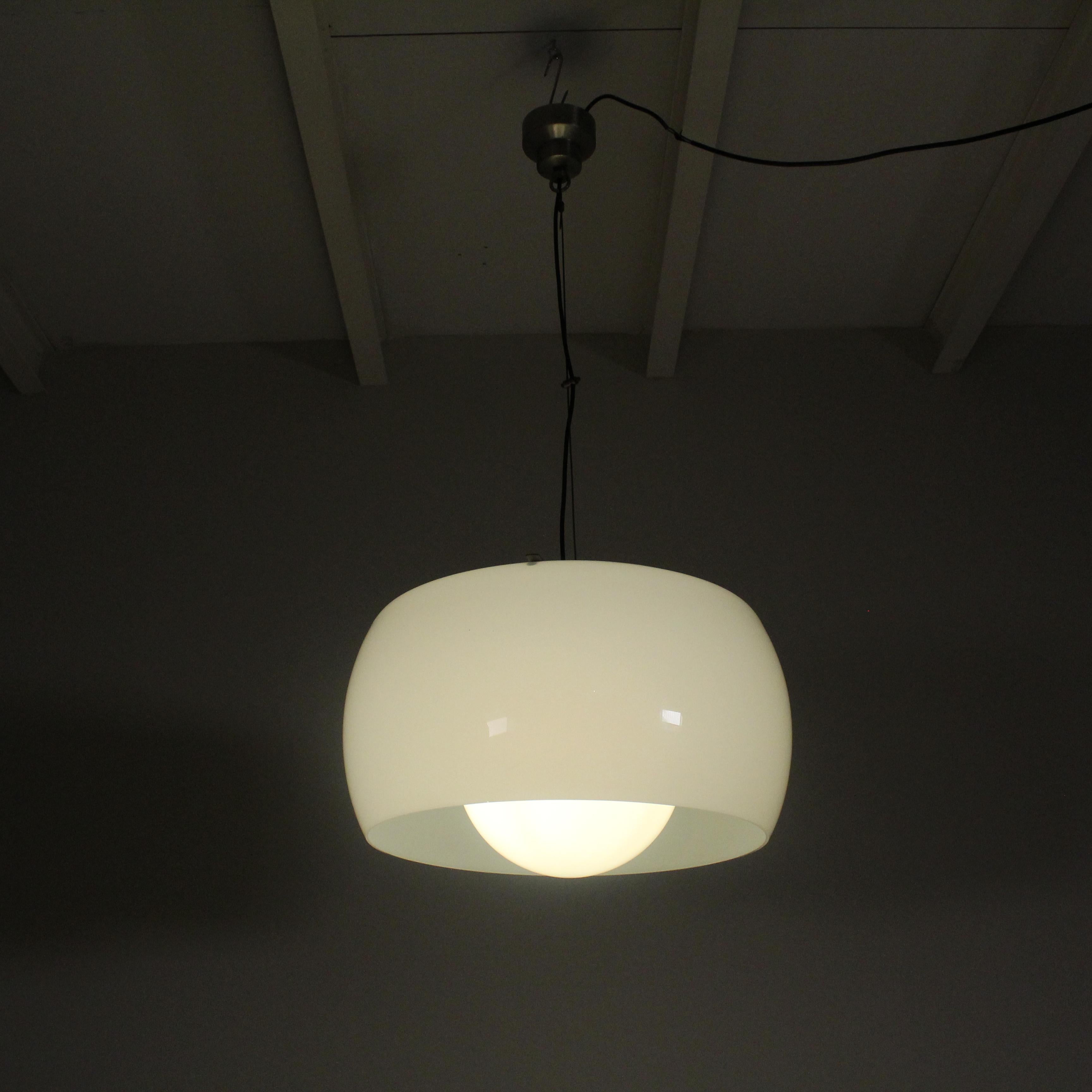 Omega pendant lamp, Vico Magistretti, Artemide For Sale 4