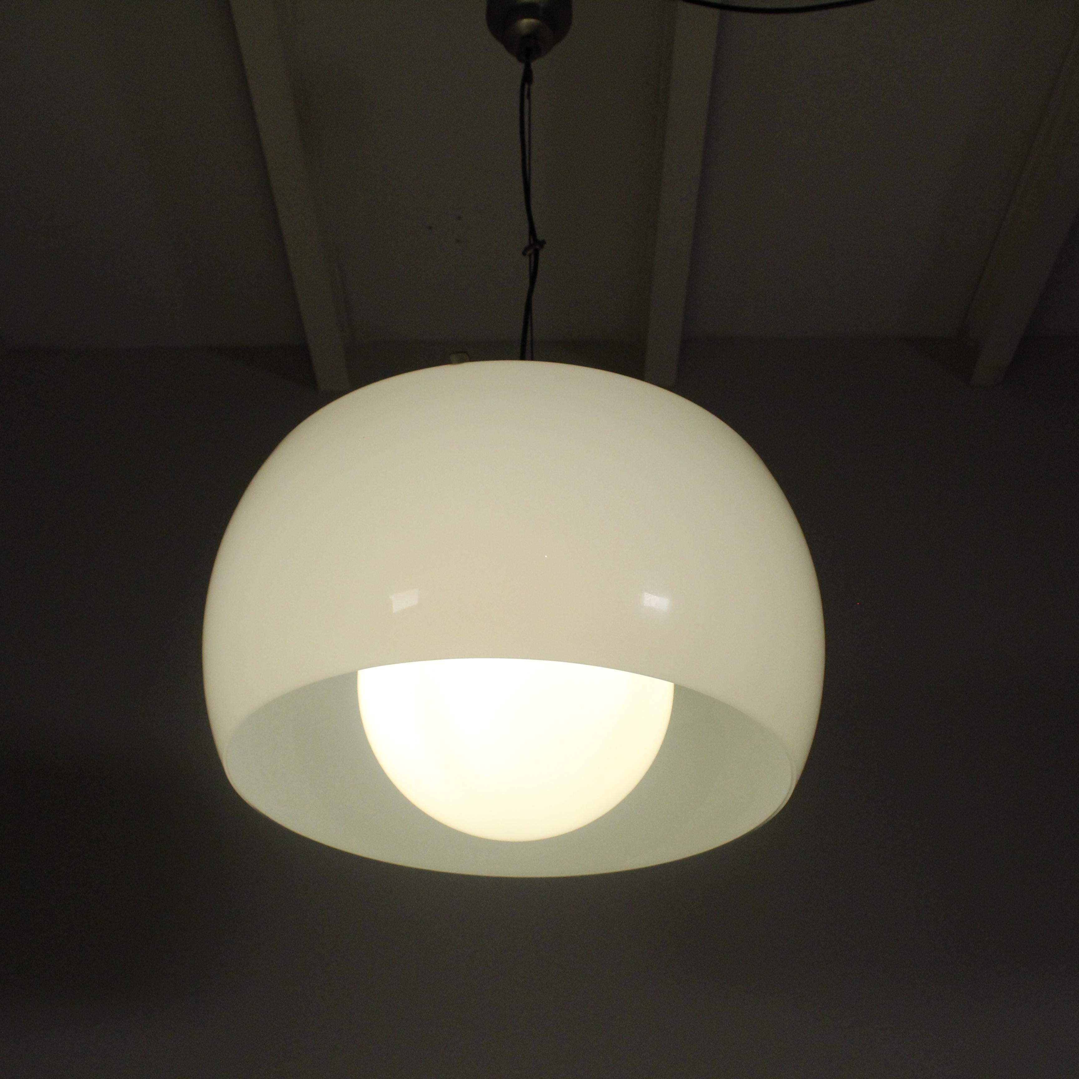 Omega pendant lamp, Vico Magistretti, Artemide For Sale 8