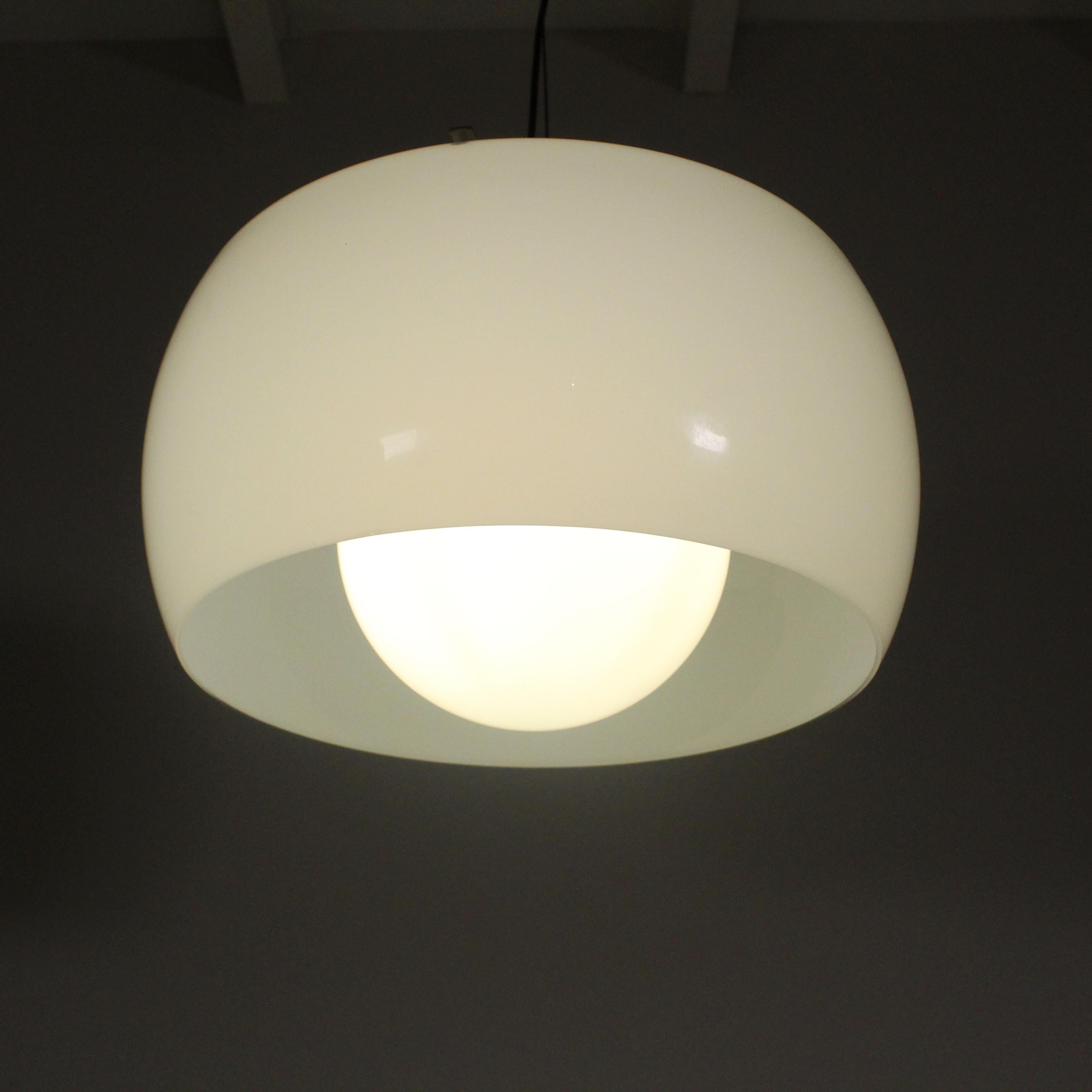 Omega pendant lamp, Vico Magistretti, Artemide For Sale 9