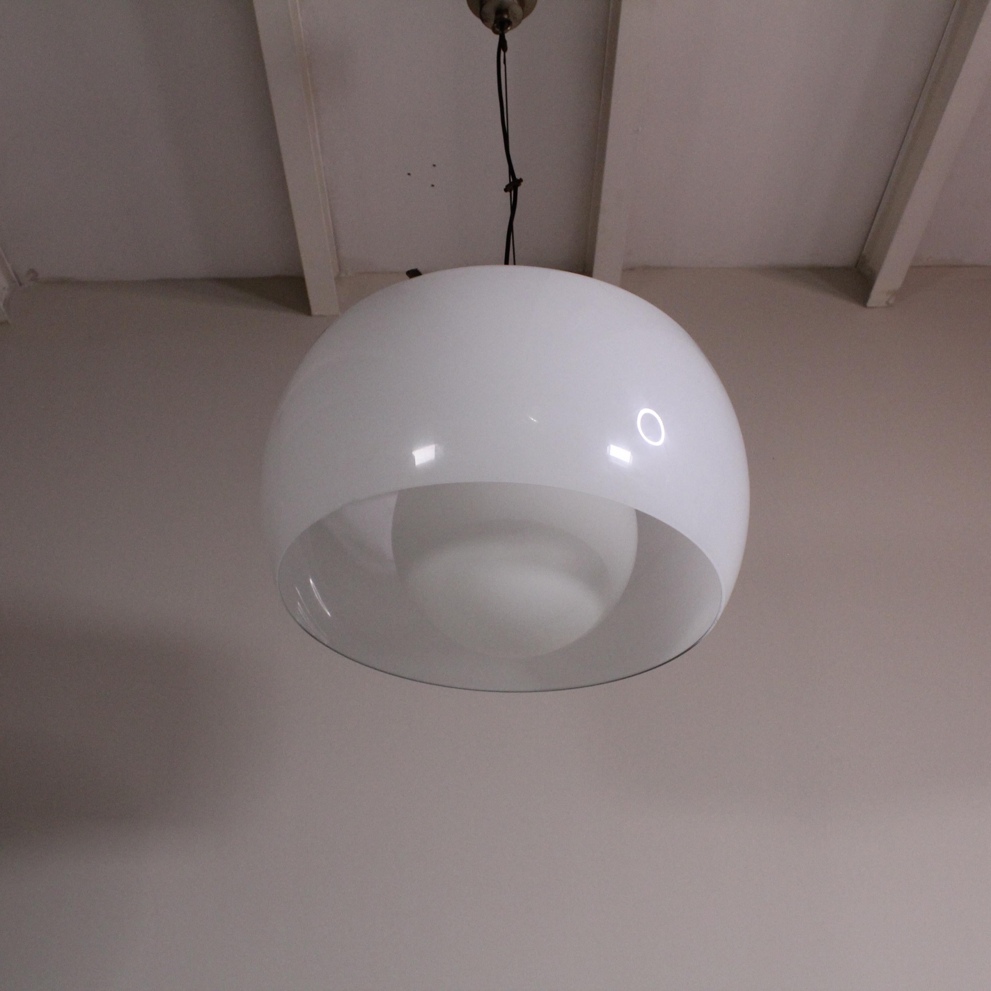Italian Omega pendant lamp, Vico Magistretti, Artemide For Sale