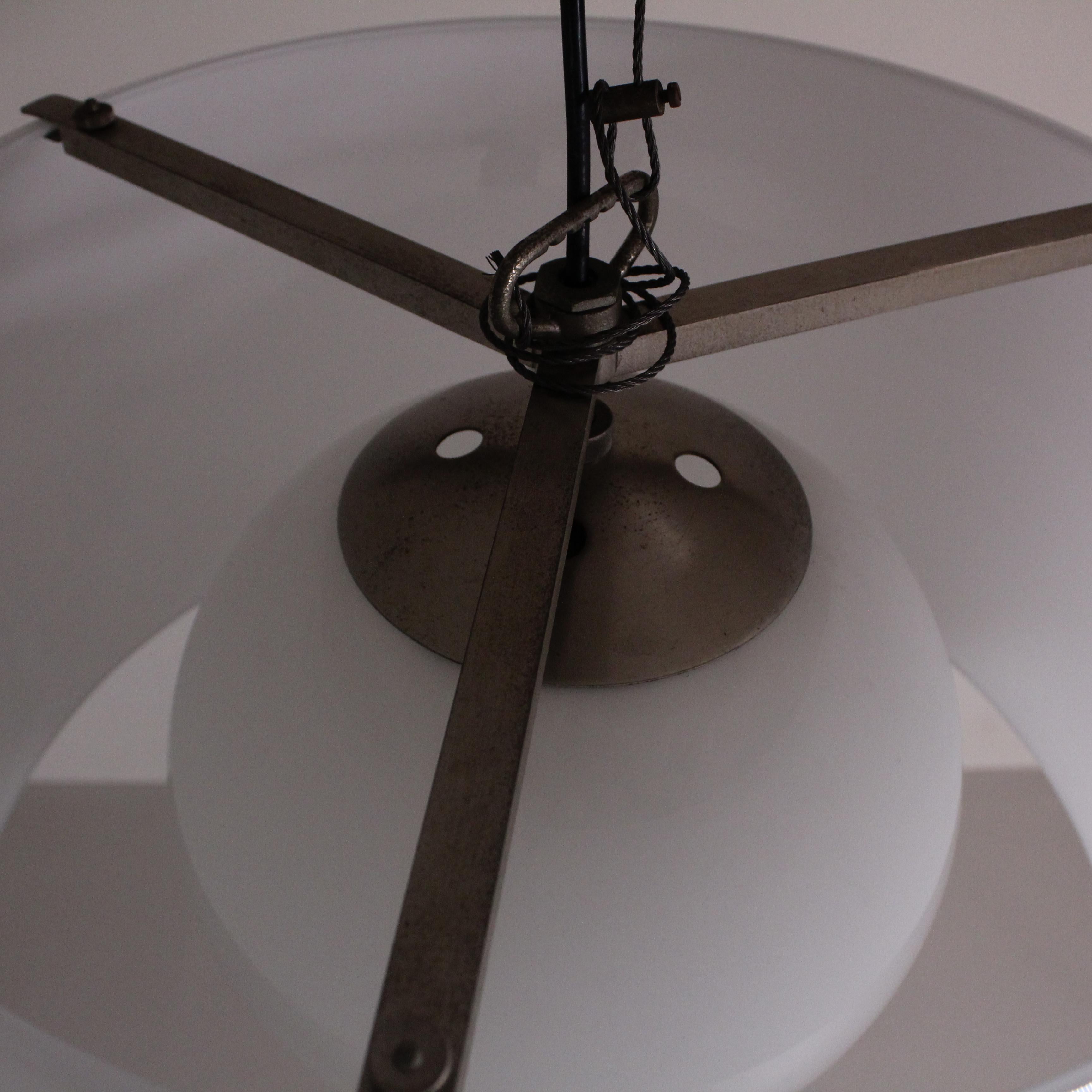 Omega pendant lamp, Vico Magistretti, Artemide For Sale 1