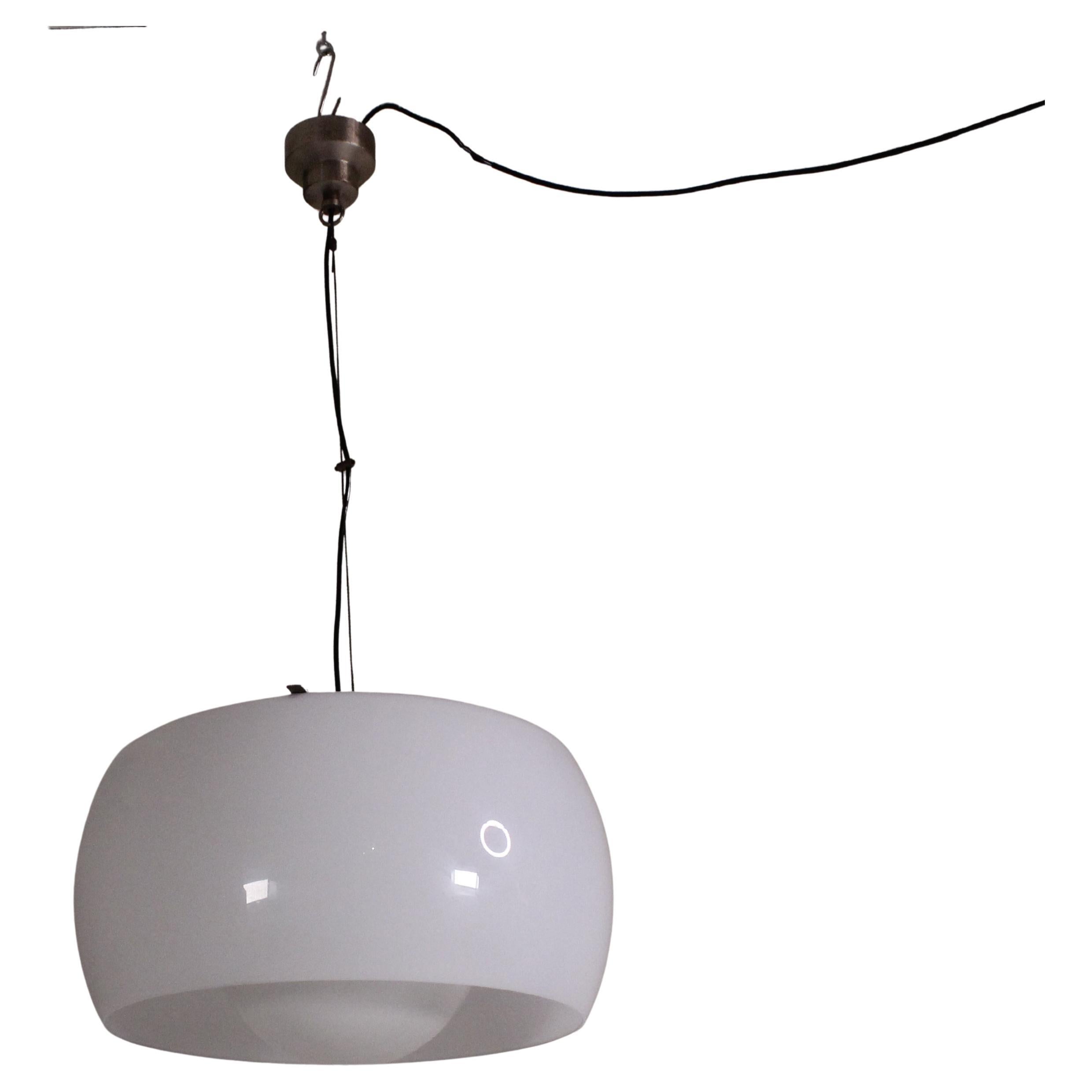 Omega-Pendelleuchte, Vico Magistretti, Artemide