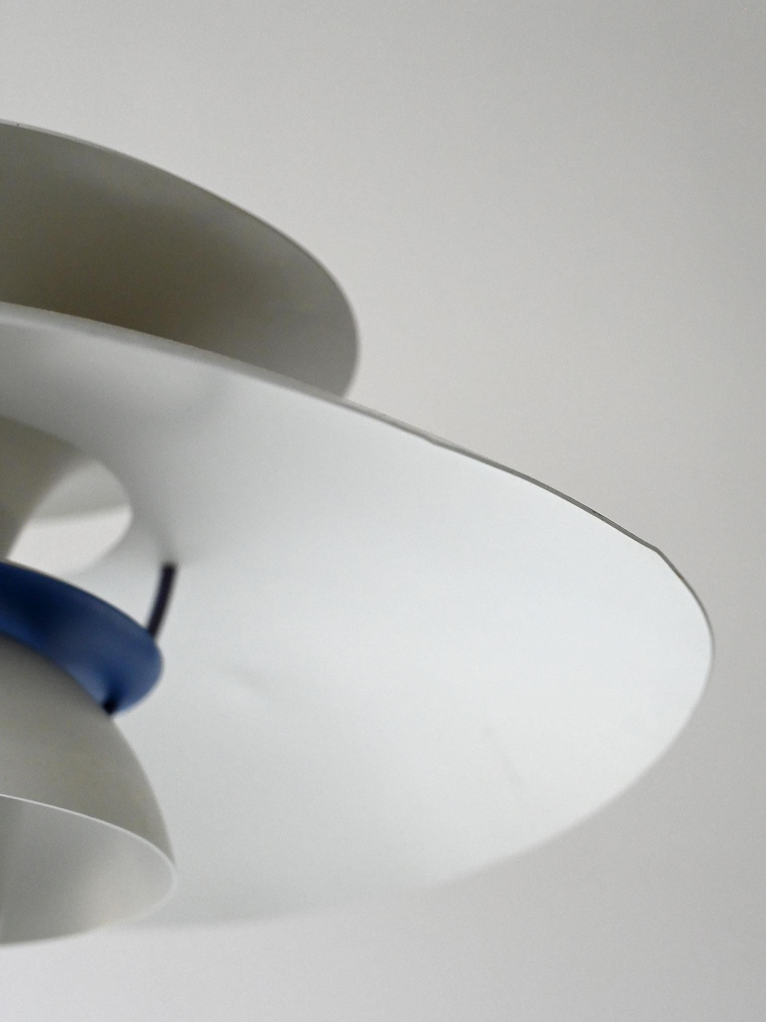 Lampada a sospensione 'PH5' di Poul Henningsen per Louis Poulsen in vendita 3